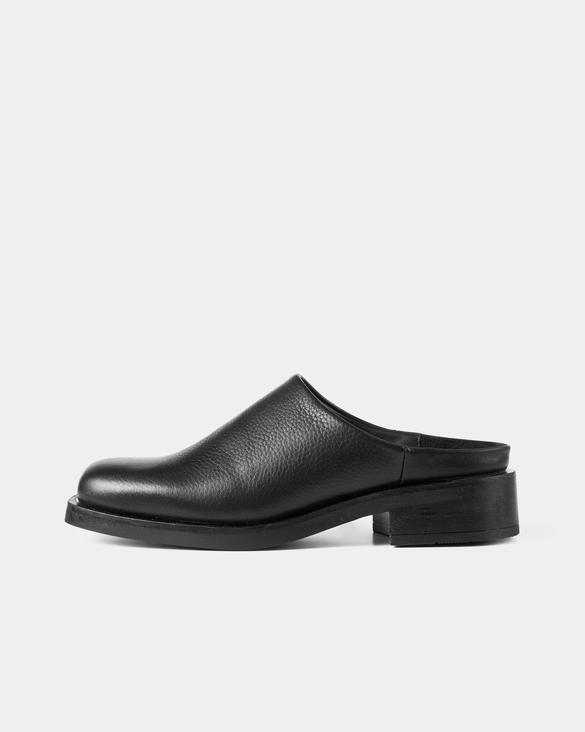 GARMENT PROJECT WMNS Alex Mule - Black Tumbled Leather Mules 999 Black