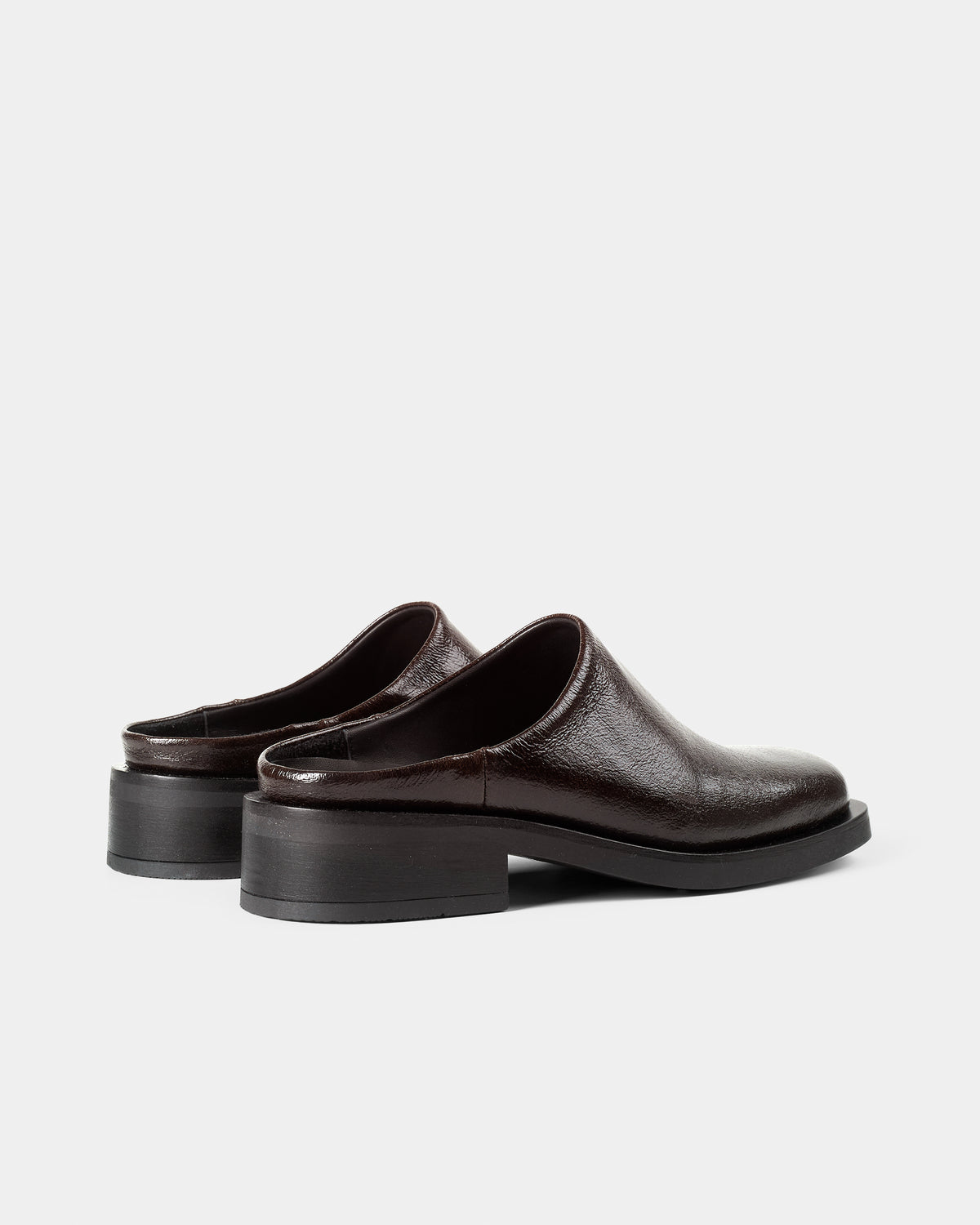 GARMENT PROJECT WMNS Alex Mule - Brown Vintage Patent Leather Mules 800 Brown