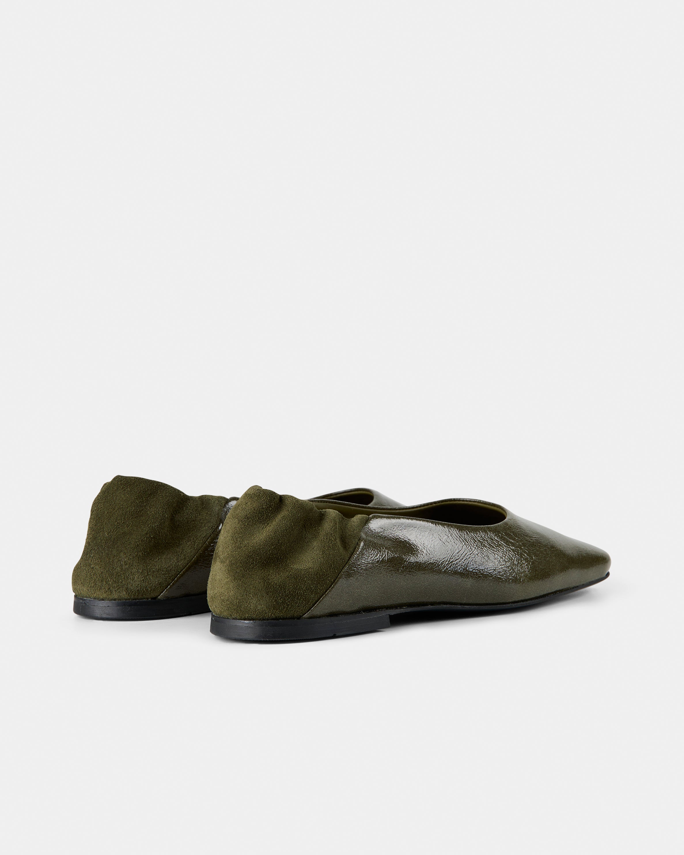 GARMENT PROJECT WMNS Bella - Olive Vintage Patent Leather Ballerinas 250 Olive
