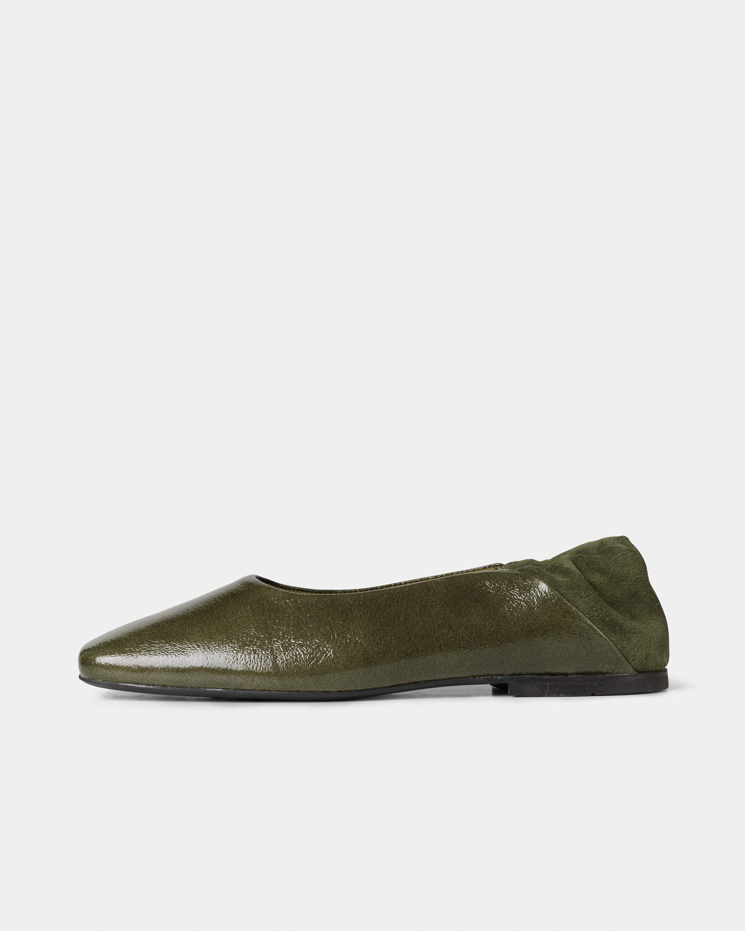 GARMENT PROJECT WMNS Bella - Olive Vintage Patent Leather Ballerinas 250 Olive