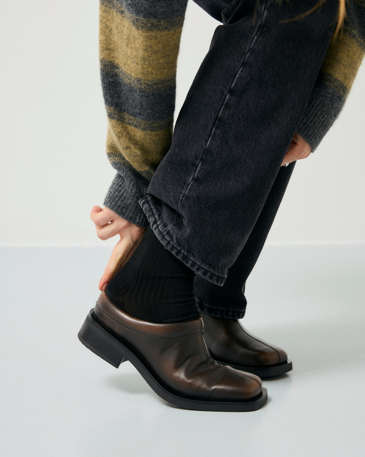 GARMENT PROJECT WMNS Blake - Brown Vintage Leather Mules 800 Brown