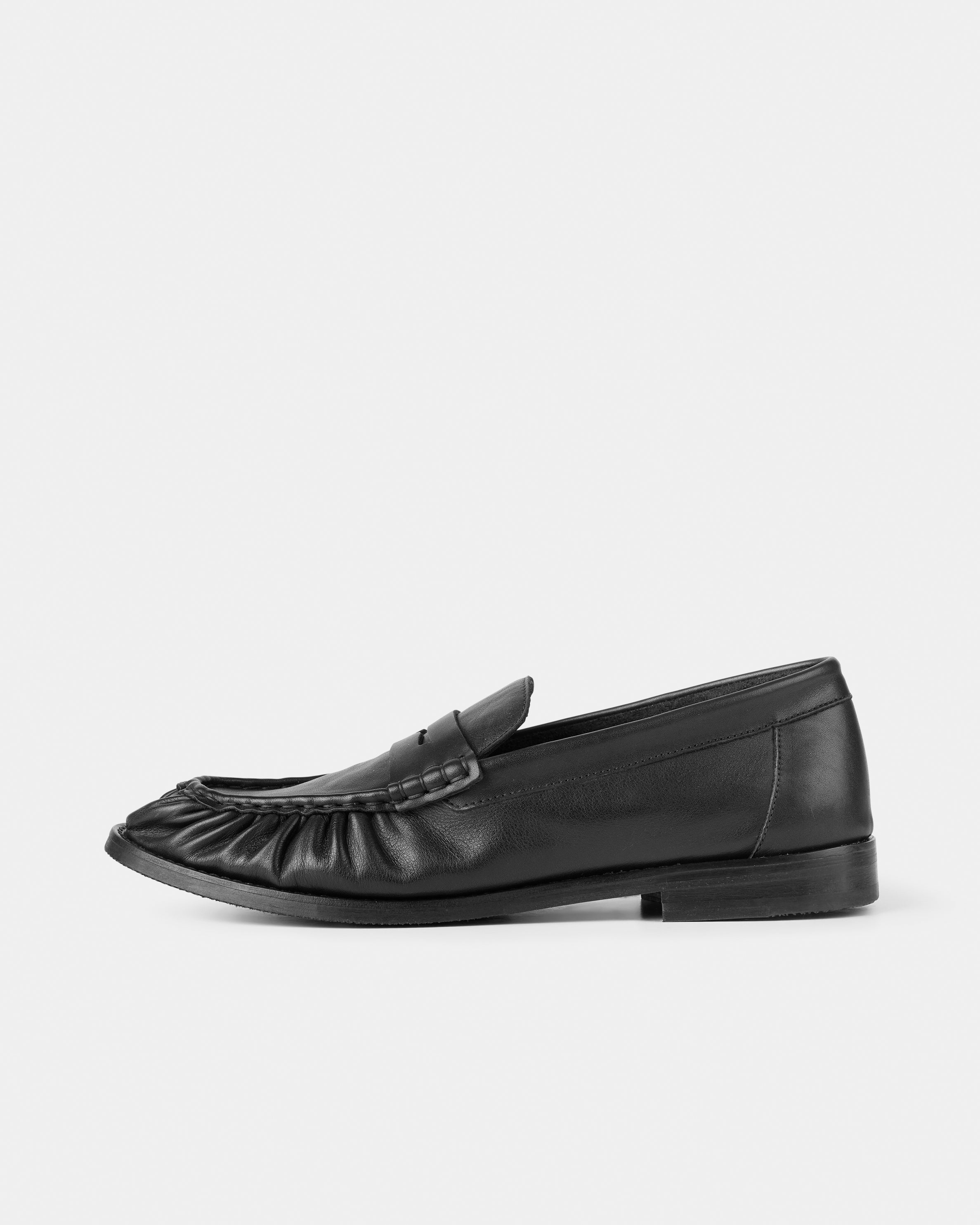 GARMENT PROJECT MAN Charlie - Black Leather Loafer 999 Black
