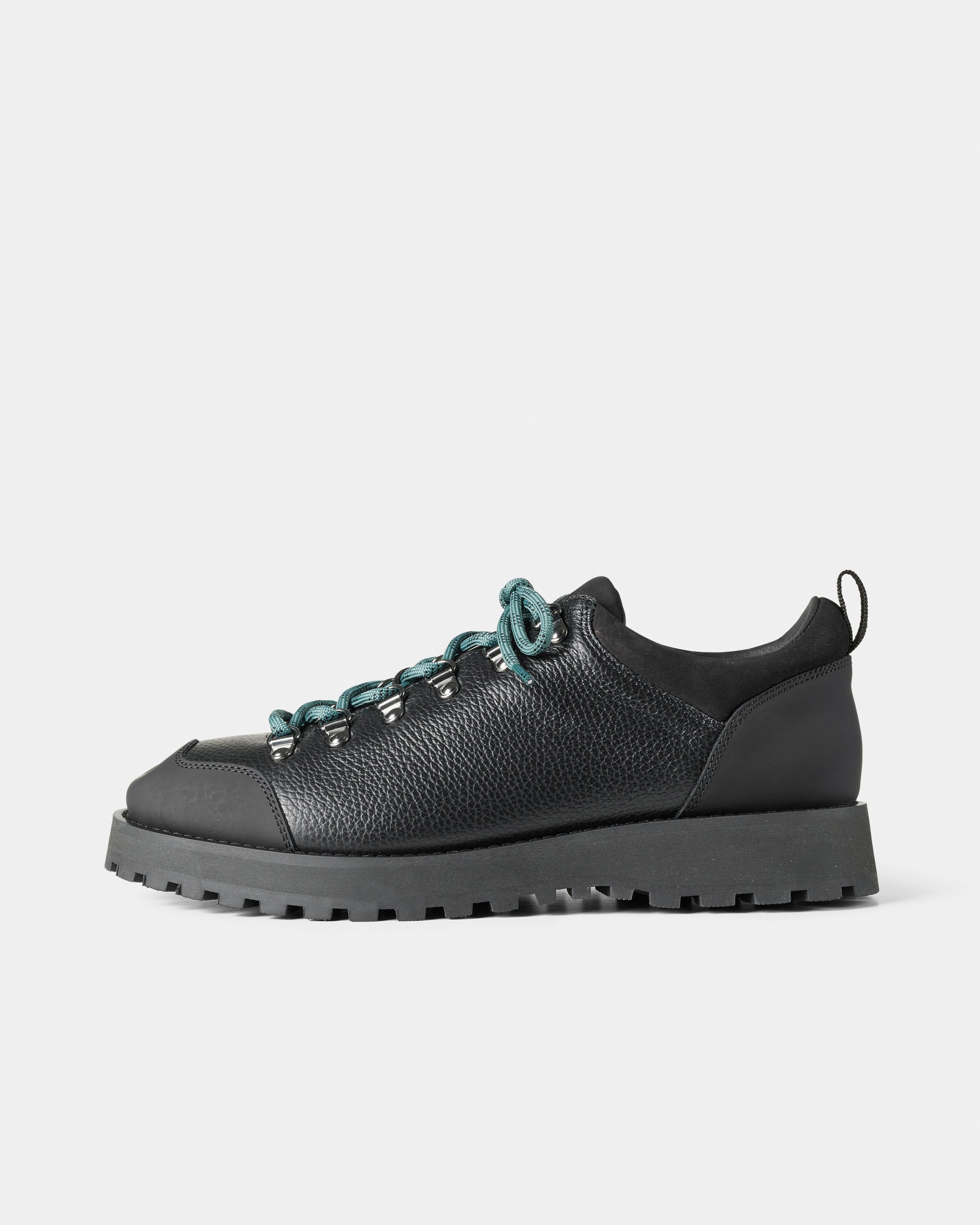 GARMENT PROJECT MAN Dune Low - Black Tumbled Leather Shoes 999 Black