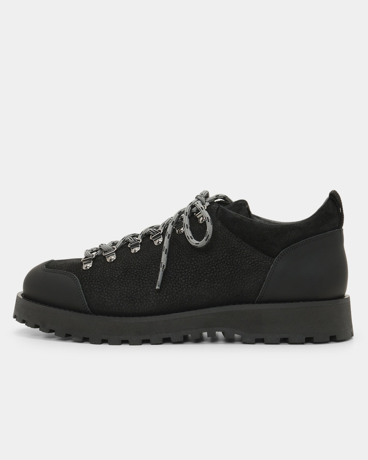 GARMENT PROJECT MAN Dune Low - Black Tumbled Nubuck Shoes 999 Black