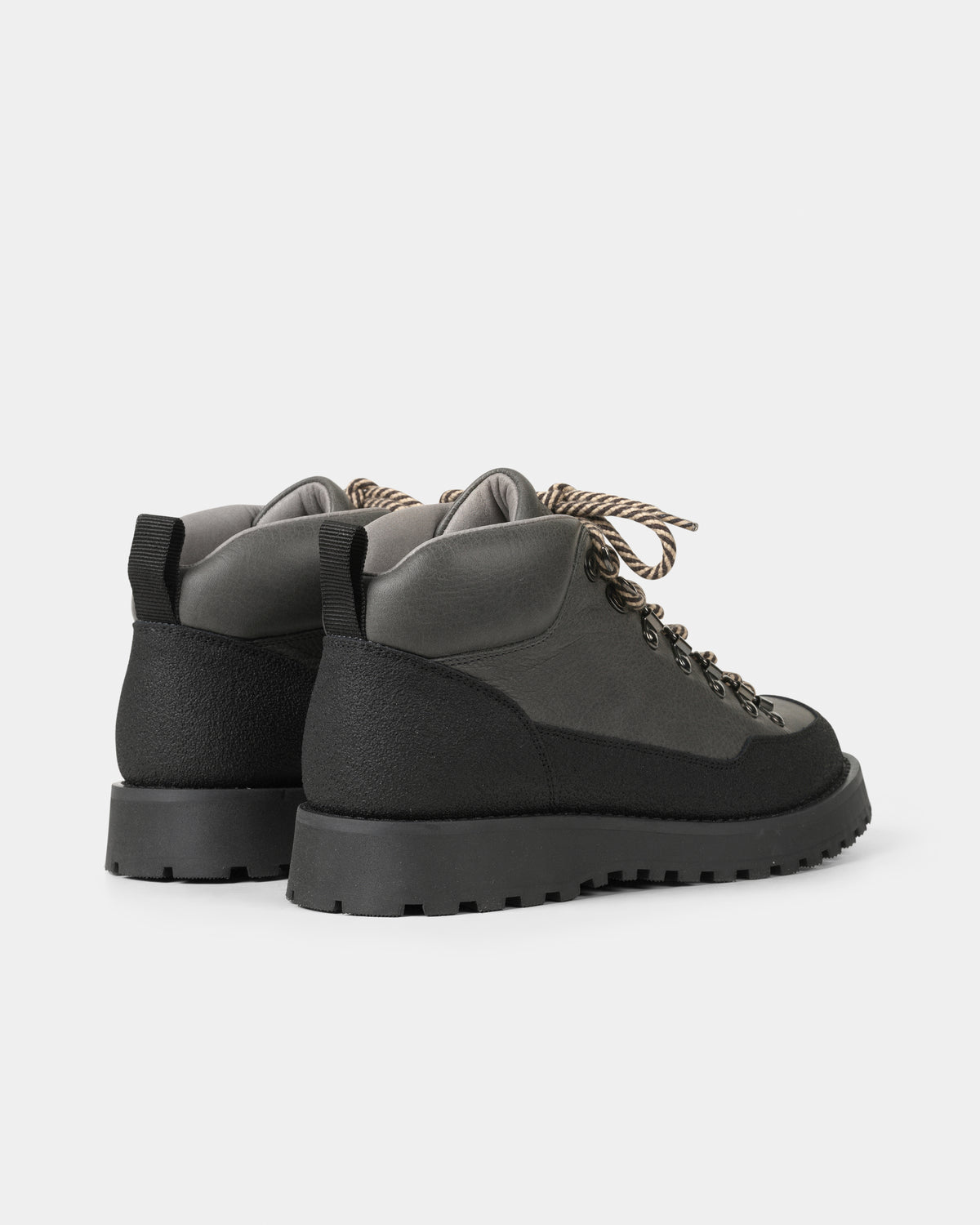 GARMENT PROJECT MAN Dune Mid - Dark Grey Tumbled Leather Boots 7673 Dark Grey