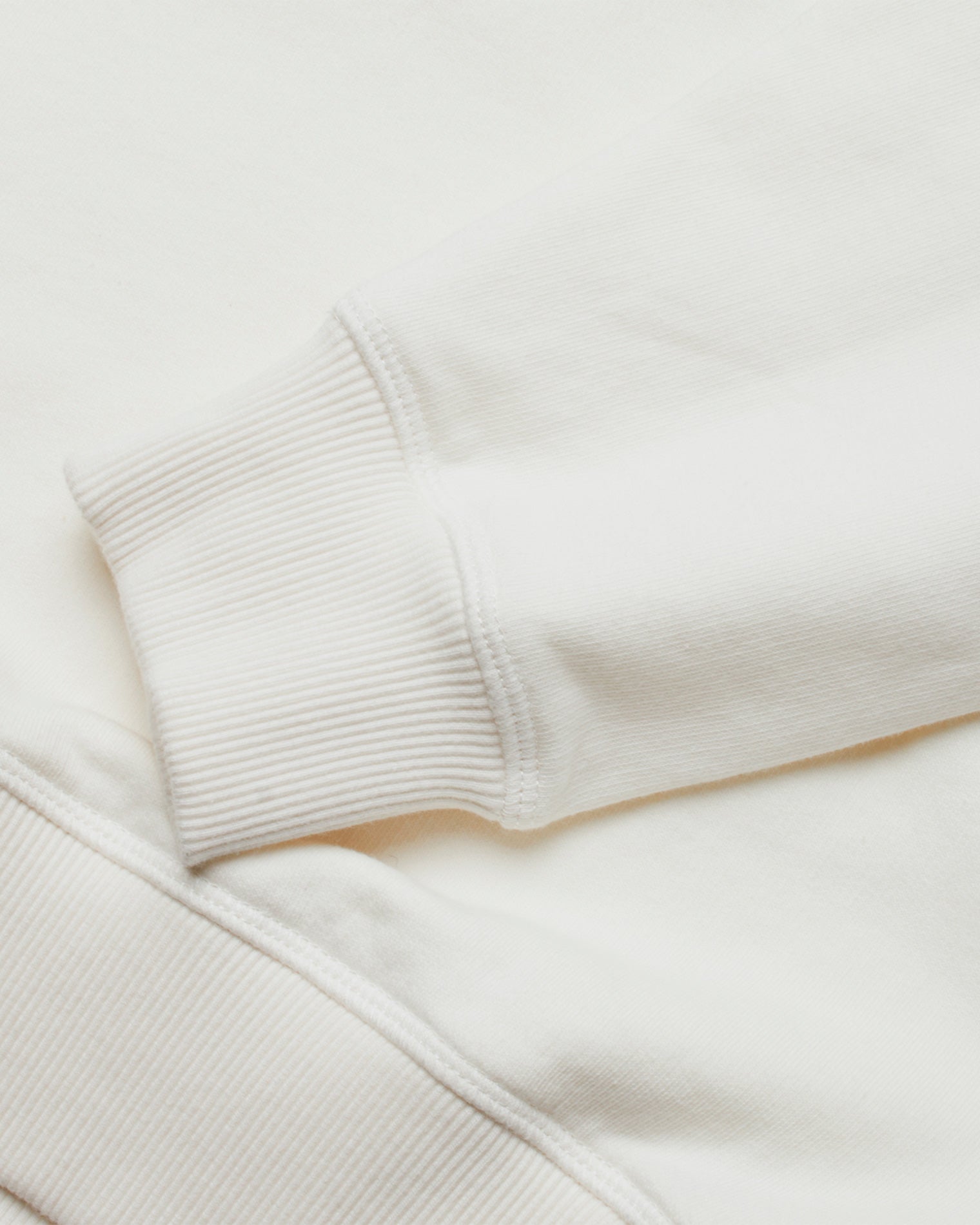 GARMENT PROJECT MAN GP Crew Neck x STORM - Vintage Off White Crew Neck Sweat 110 Off White