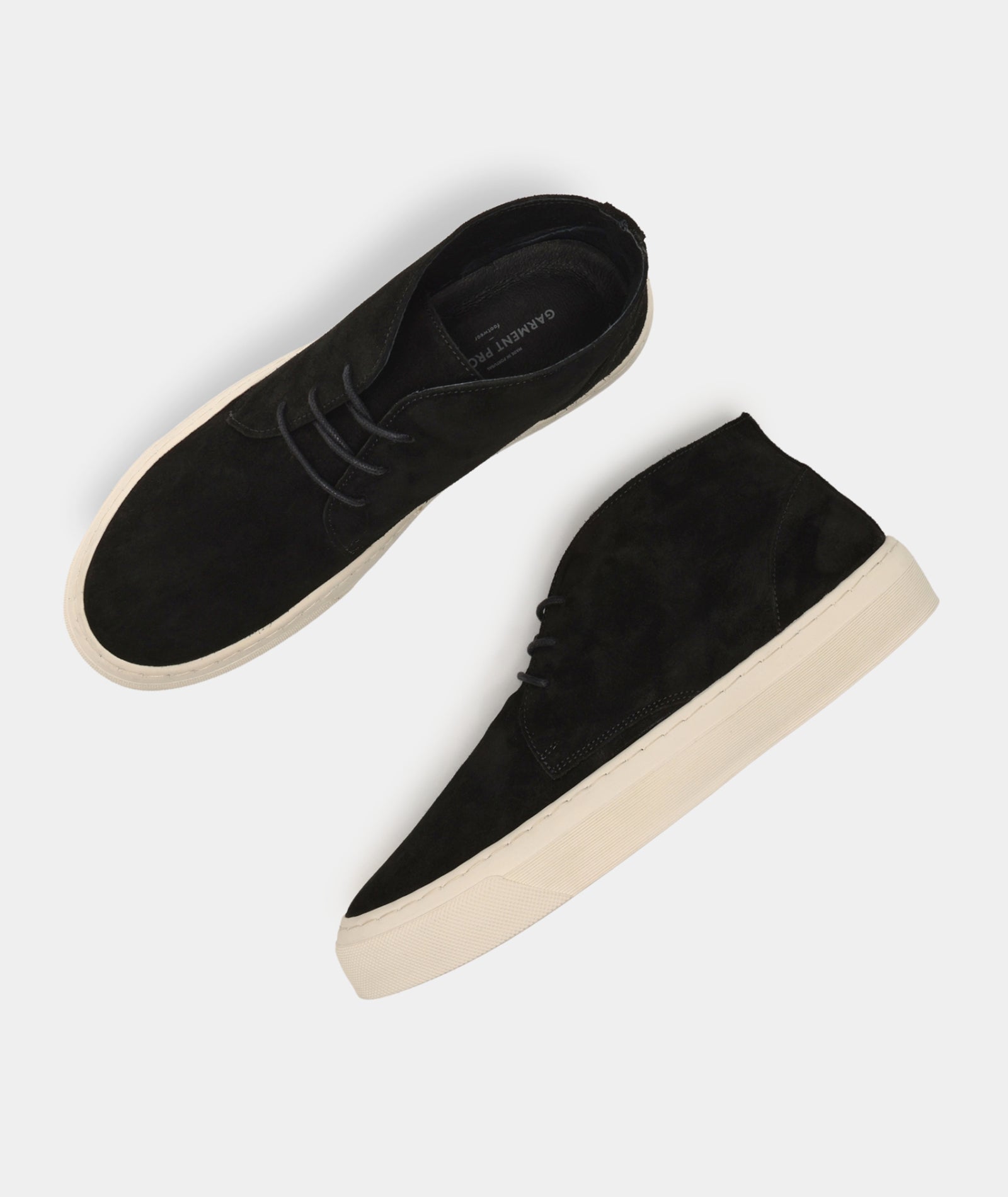 GARMENT PROJECT MAN Kit Chukka - Black Suede Sneakers 999 Black