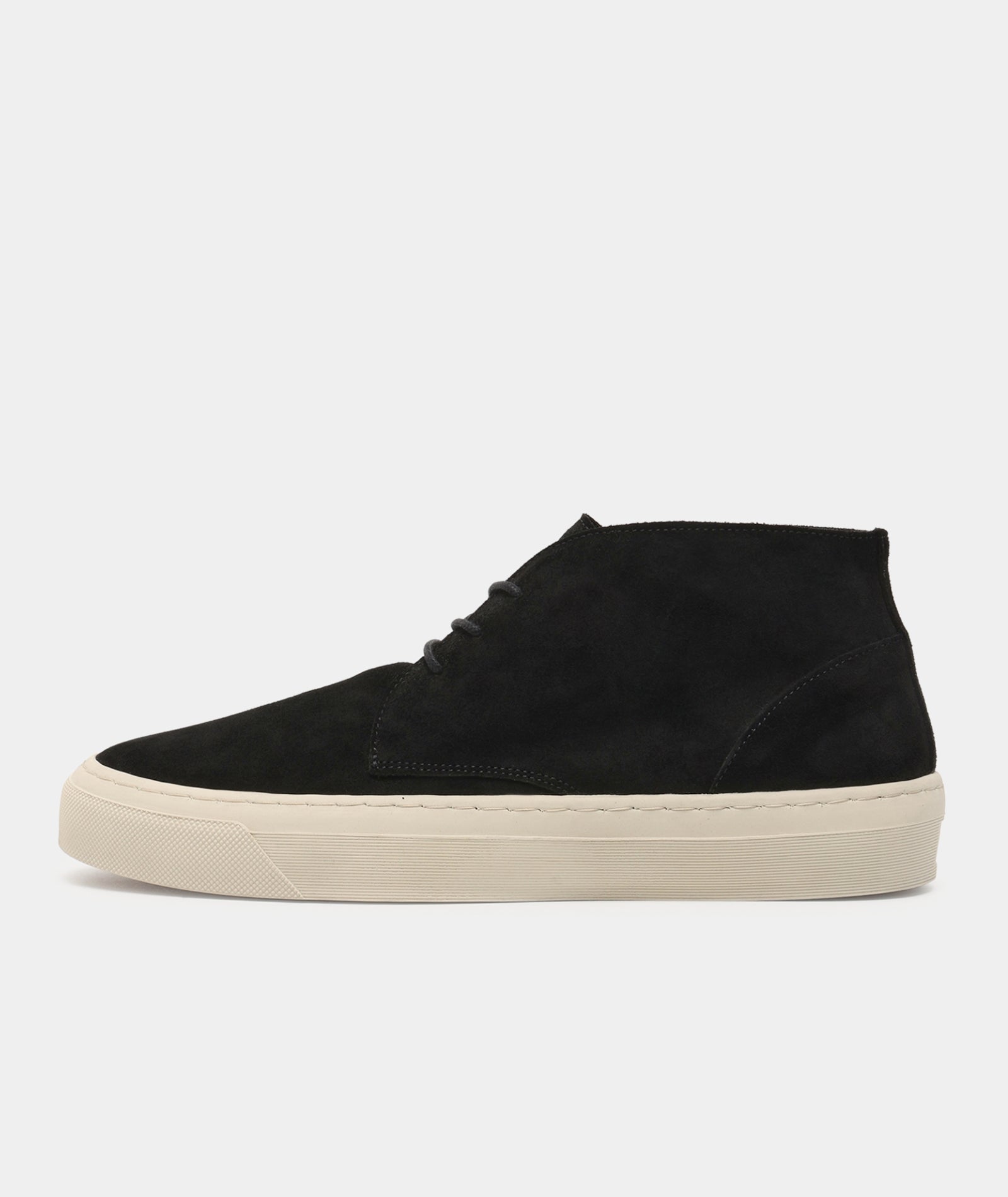 GARMENT PROJECT MAN Kit Chukka - Black Suede Sneakers 999 Black