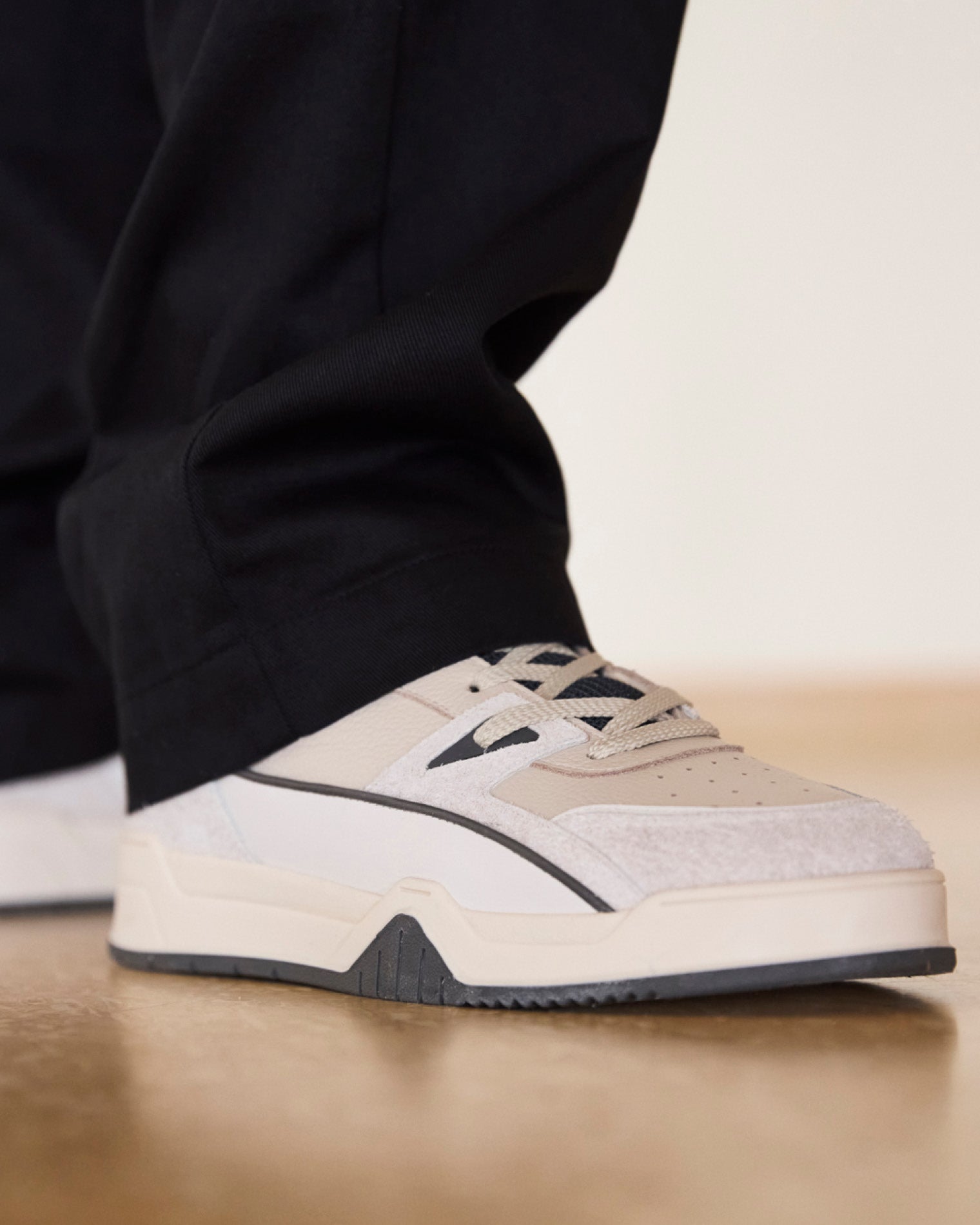 GARMENT PROJECT MAN Lee - Off White / Brain Sneakers 270 Brain