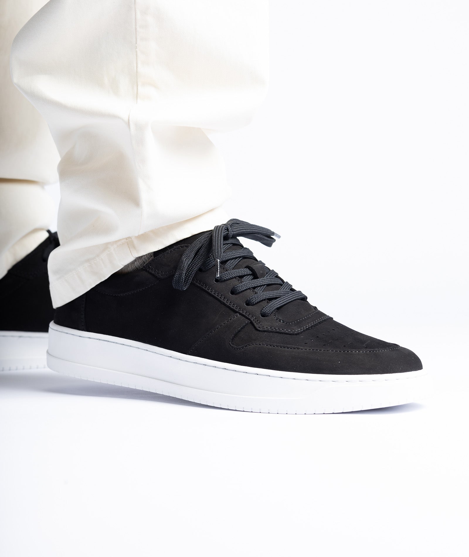 GARMENT PROJECT MAN Legacy - Black Nubuck Sneakers 999 Black