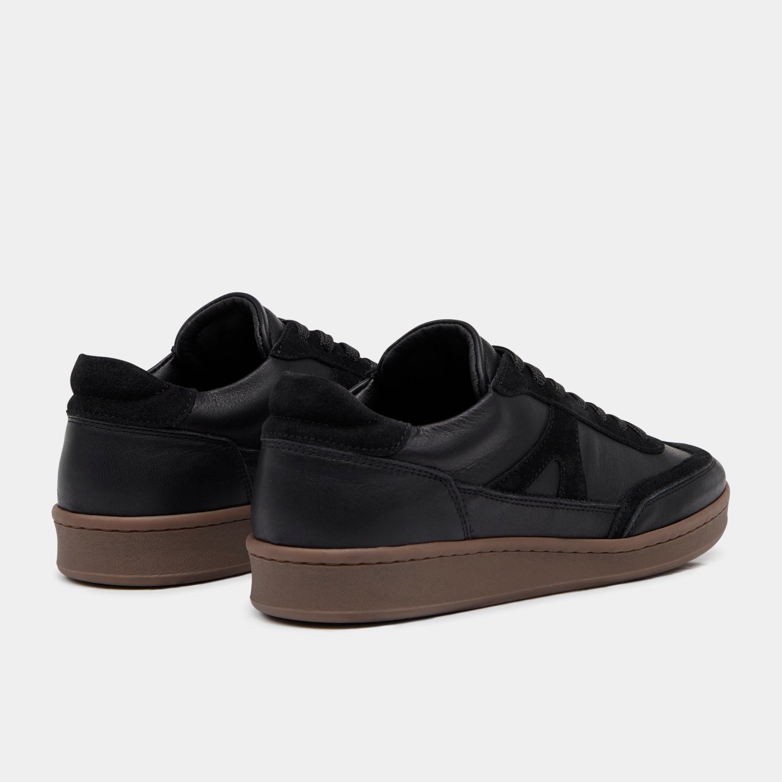 GARMENT PROJECT WMNS Liga - Black Leather Sneakers 999 Black