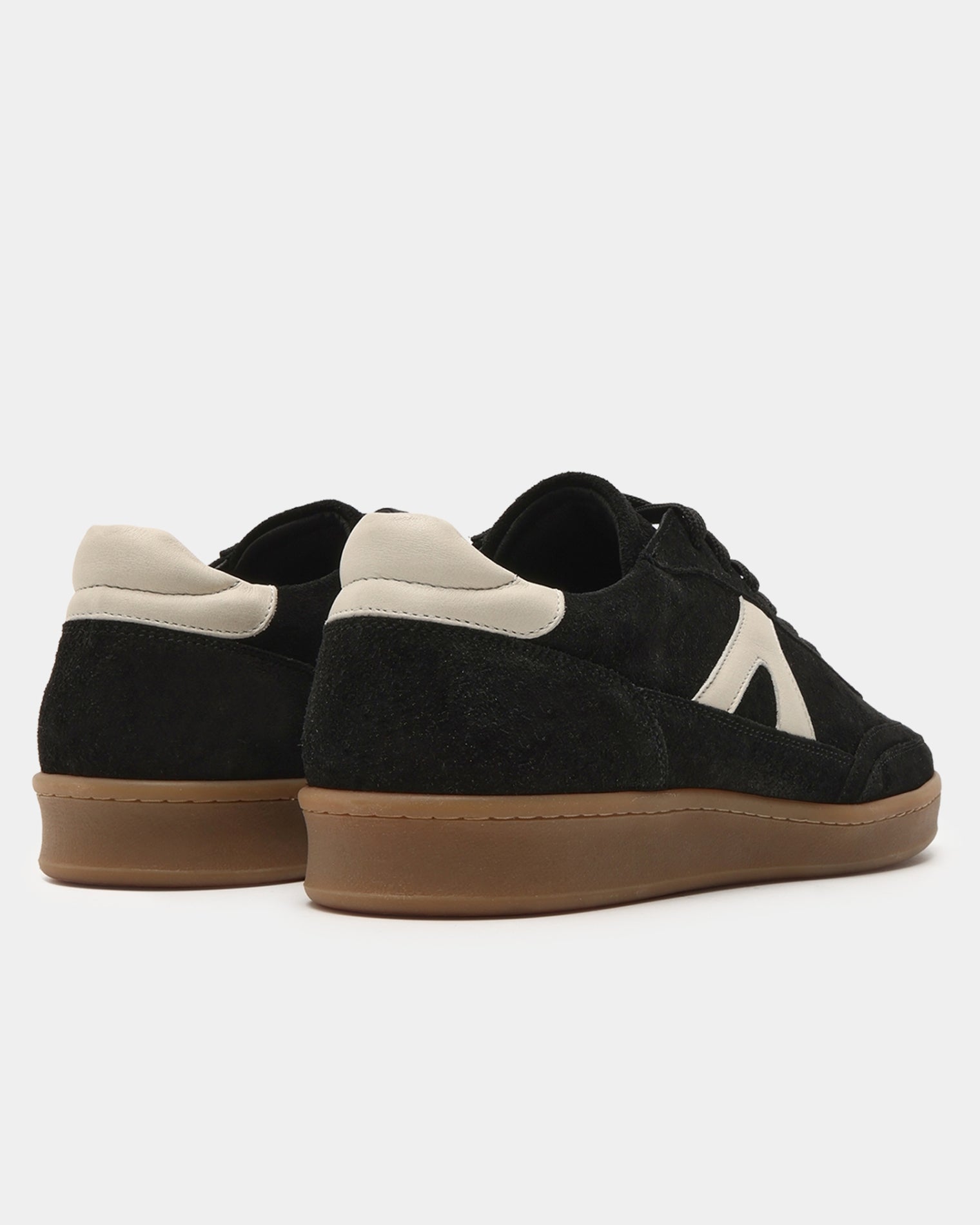 GARMENT PROJECT MAN Liga - Black Suede Sneakers 999 Black