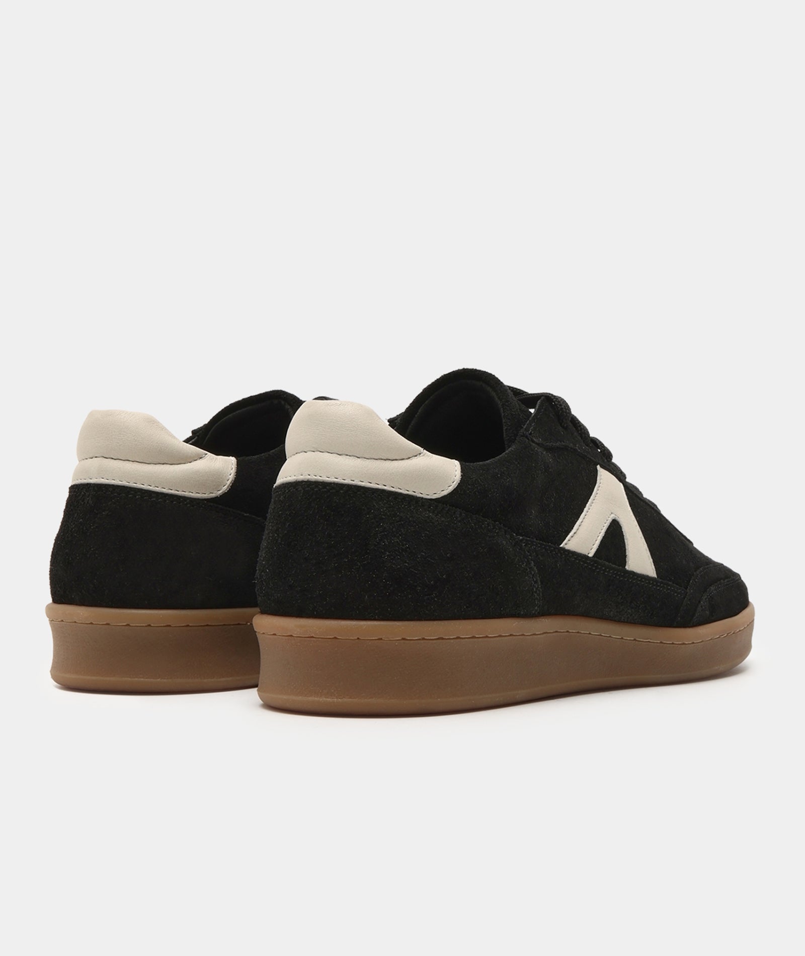 GARMENT PROJECT MAN Liga - Black Suede Sneakers 999 Black