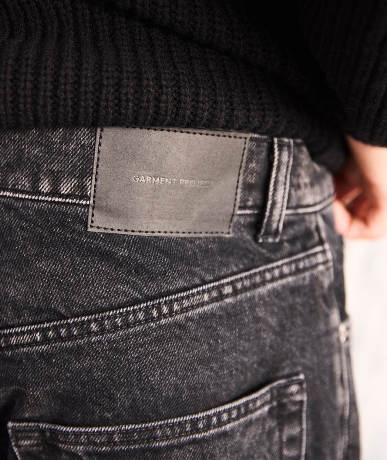 GARMENT PROJECT MAN Loose Five Pocket Jeans - Stone Washed Black Jeans 999 Black