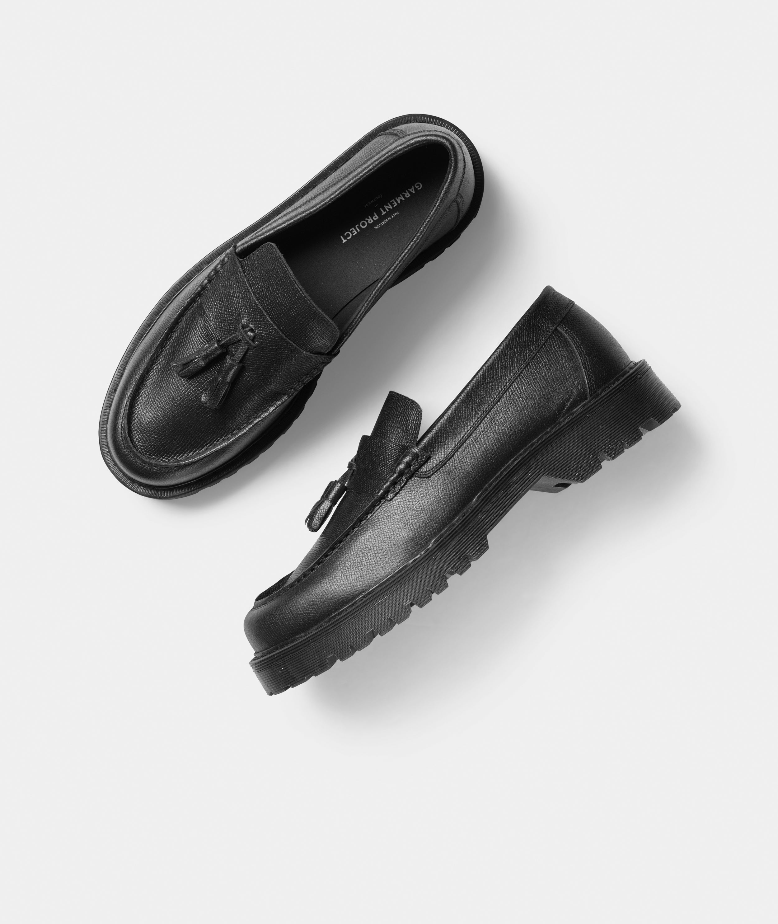 GARMENT PROJECT MAN Pete Loafer - Black Textured Leather Loafer 999 Black