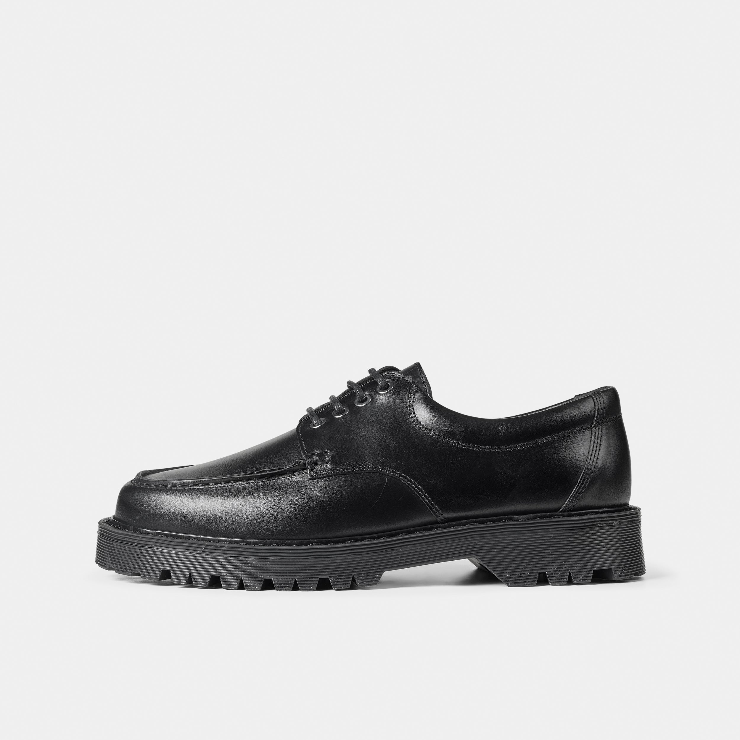 GARMENT PROJECT MAN Pete Moc Toe - Black Leather Shoes 999 Black