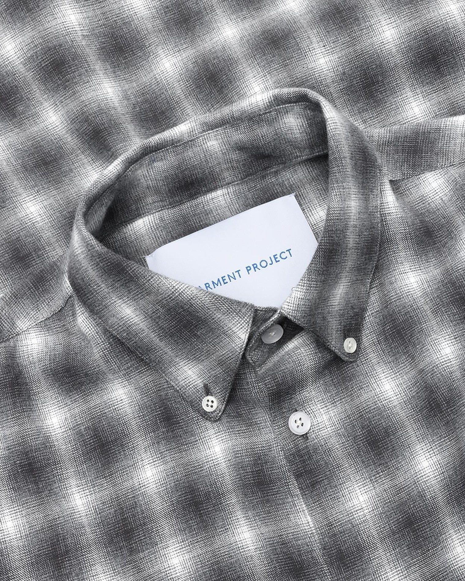 GARMENT PROJECT MAN Relaxed LS Button Down Shirt - Flannel Grey Check Shirt 401 Grey Check