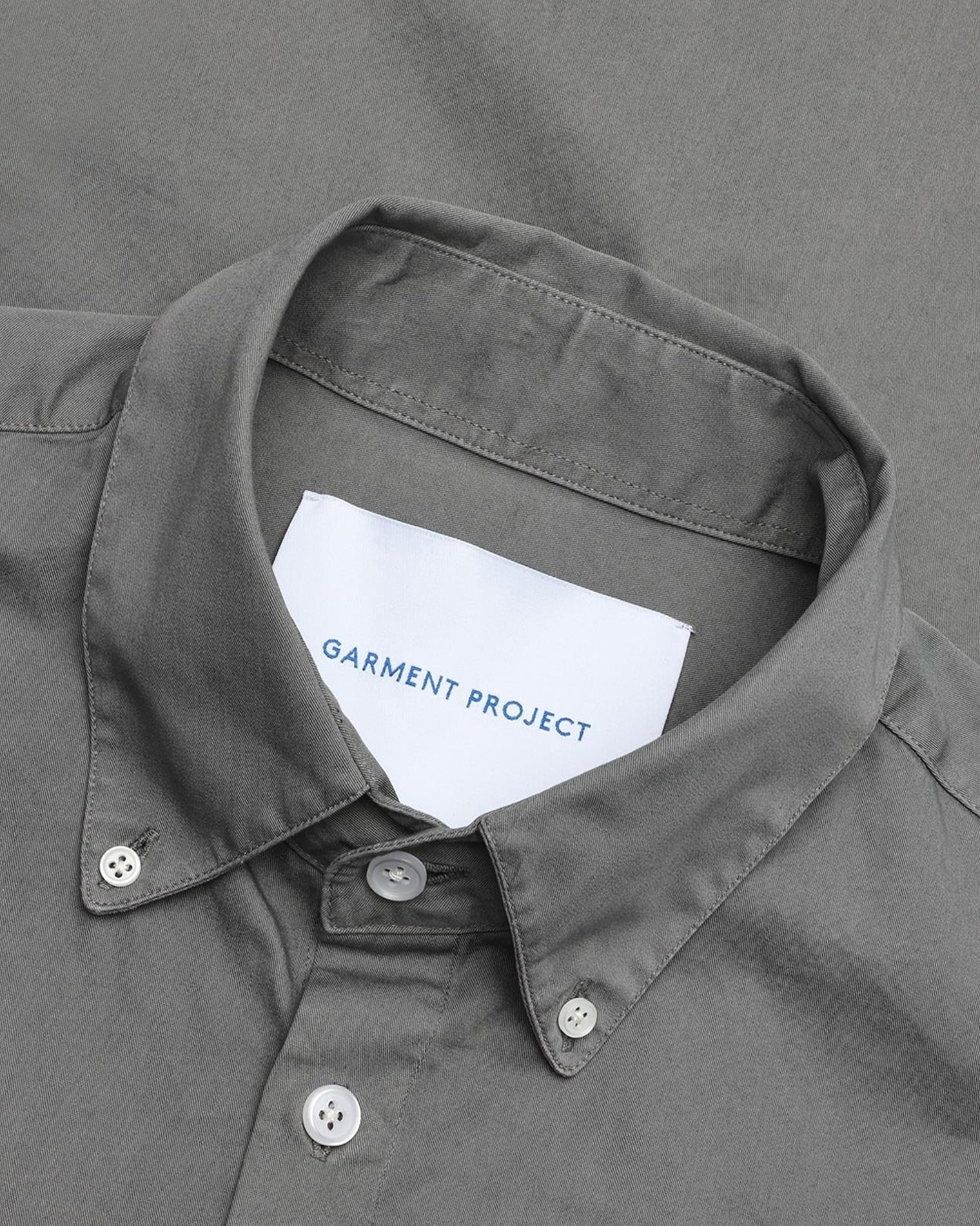 GARMENT PROJECT MAN Relaxed LS Button Down Shirt - Grey Garment Dyed Shirt 400 Grey