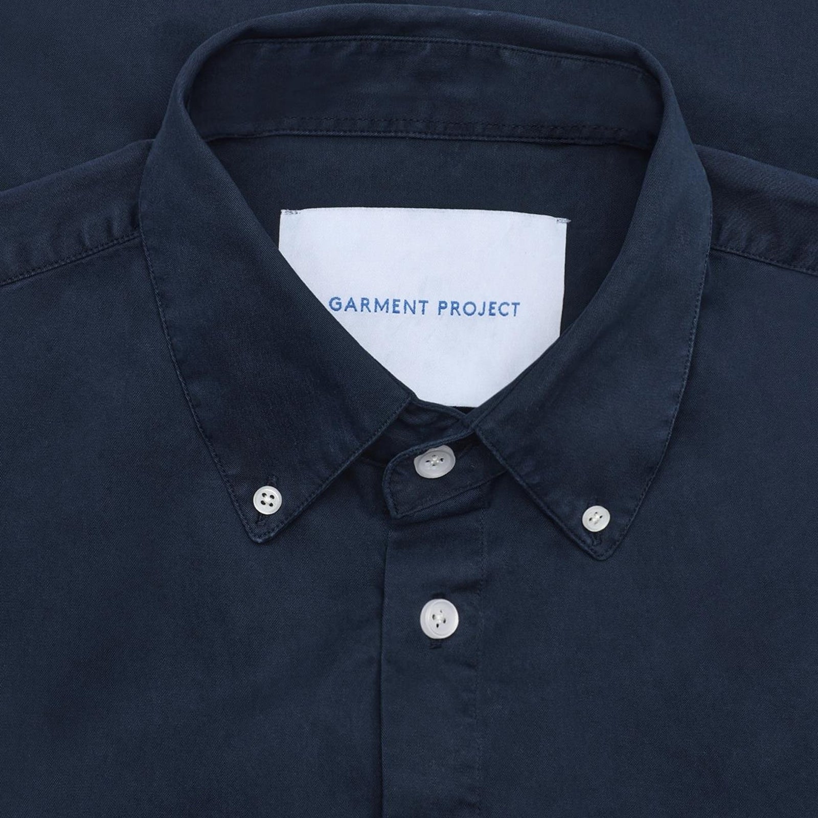 GARMENT PROJECT MAN Relaxed LS Button Down Shirt - Navy Garment Dyed Shirt 500 Navy