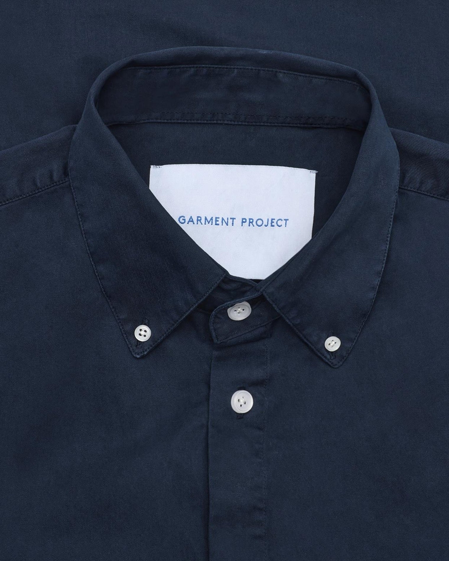 GARMENT PROJECT MAN Relaxed LS Button Down Shirt - Navy Garment Dyed Shirt 500 Navy
