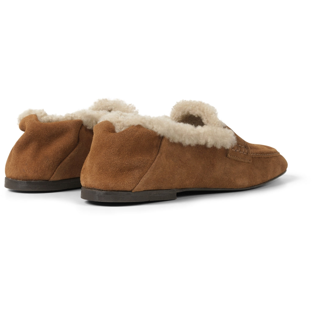 GARMENT PROJECT WMNS Robin - Cognac Suede / Shearling Loafer 650 Cognac