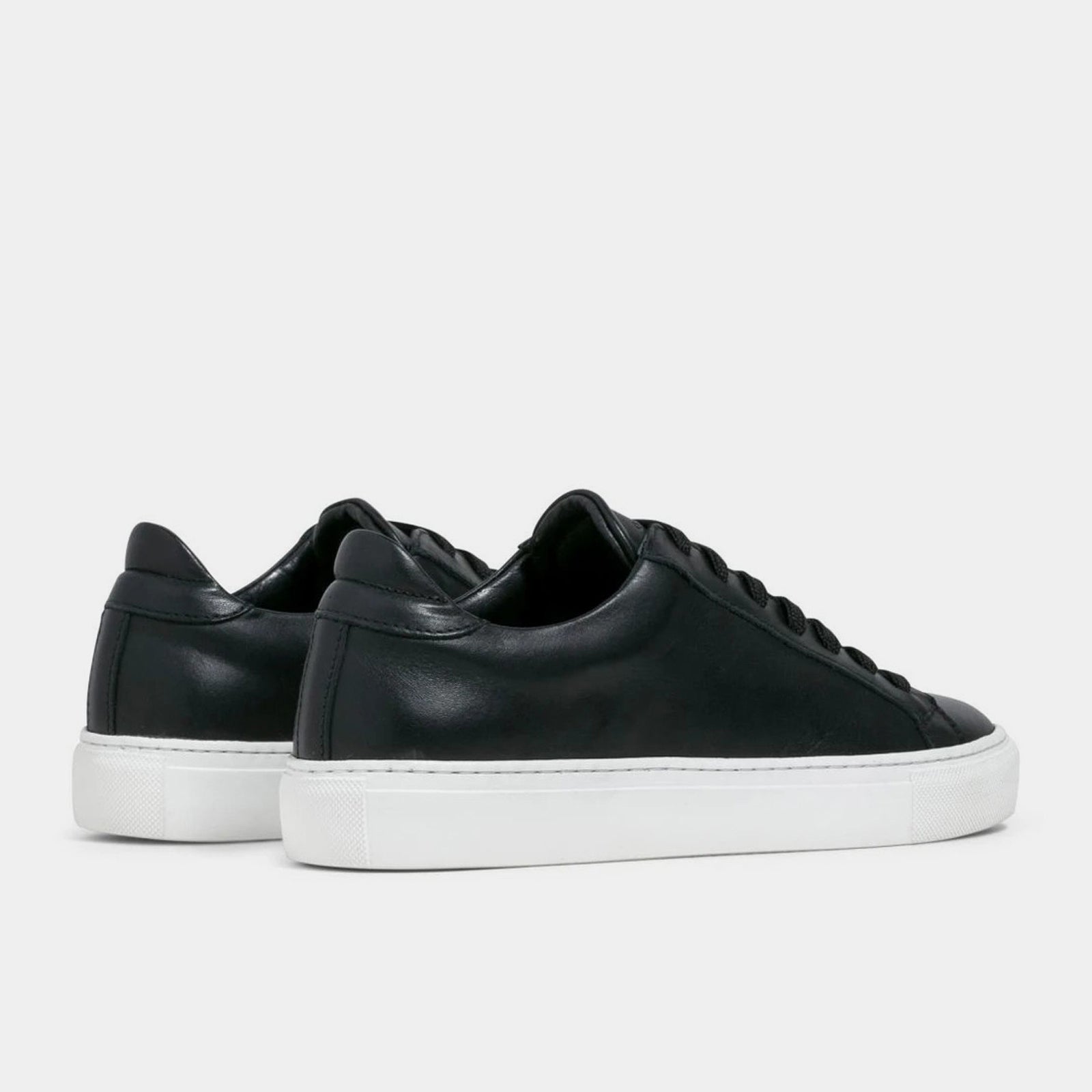 GARMENT PROJECT MAN Type - Black Leather Sneakers 999 Black
