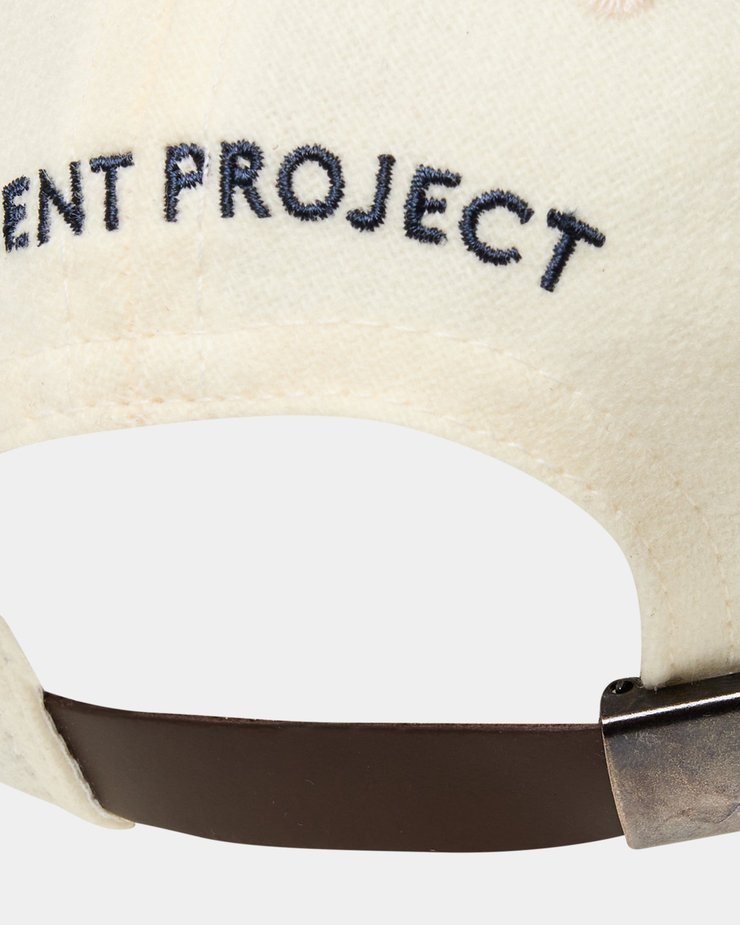 GARMENT PROJECT MAN GP x EBBETS FIELD FLANNELS - Creme/Navy Wool Cap 109 Creme