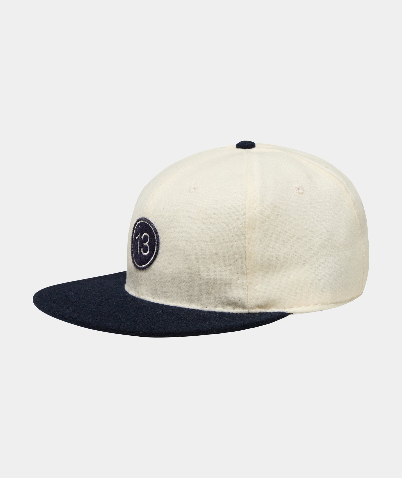 GARMENT PROJECT MAN GP x EBBETS FIELD FLANNELS - Creme/Navy Wool Cap 109 Creme