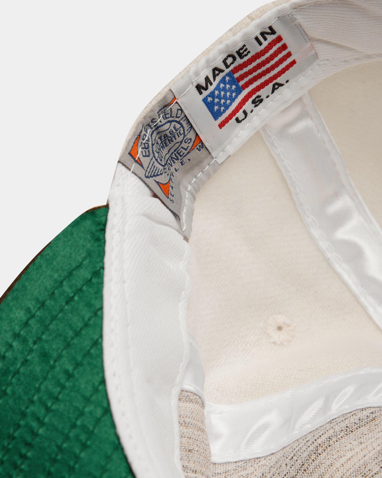 GARMENT PROJECT MAN GP x EBBETS FIELD FLANNELS - Creme/Olive Wool Cap 109 Creme