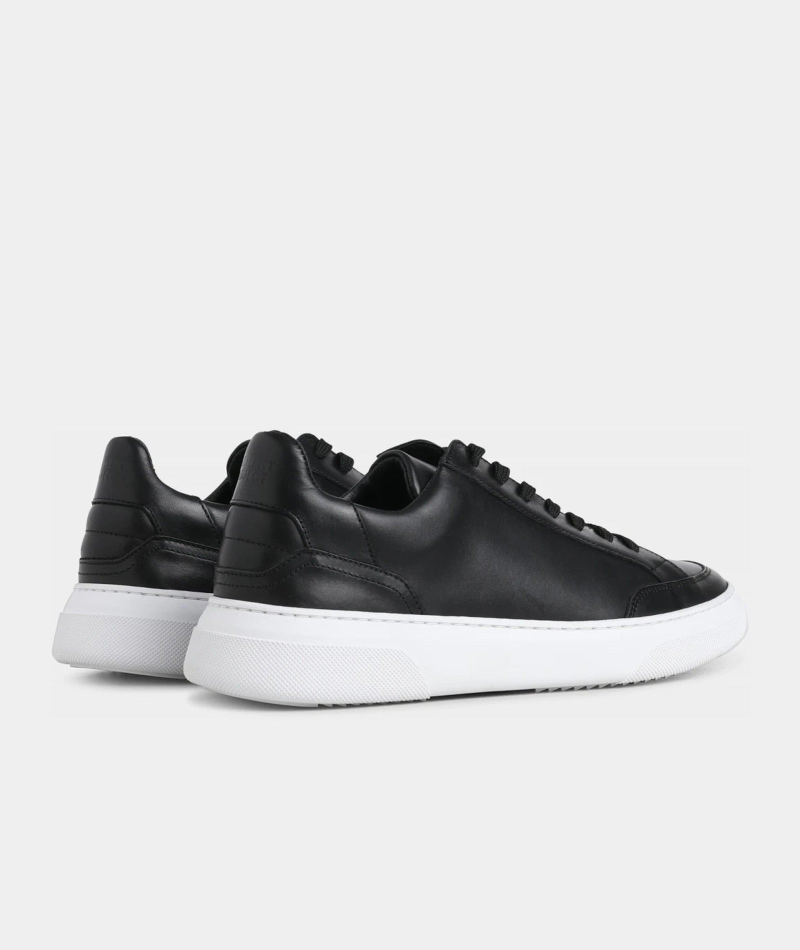 GARMENT PROJECT MAN Off Court - Black Leather Sneakers 999 Black