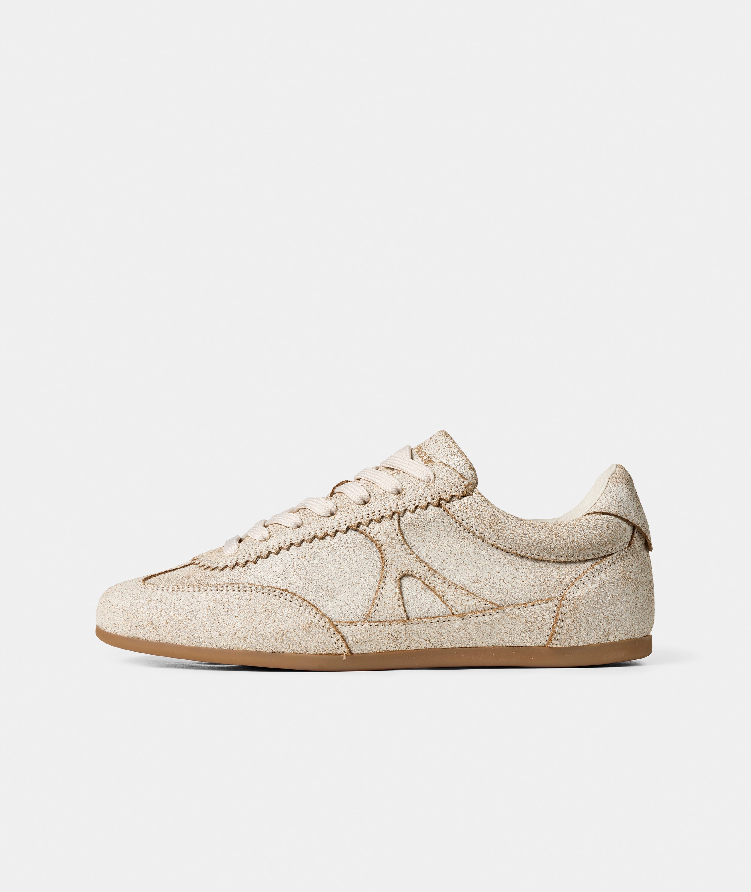 GARMENT PROJECT WMNS Bea - Off-White Cracked Leather Sneakers 110 Off White