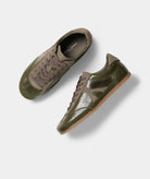 GARMENT PROJECT WMNS Bea - Olive Vintage Patent Leather Sneakers 250 Olive