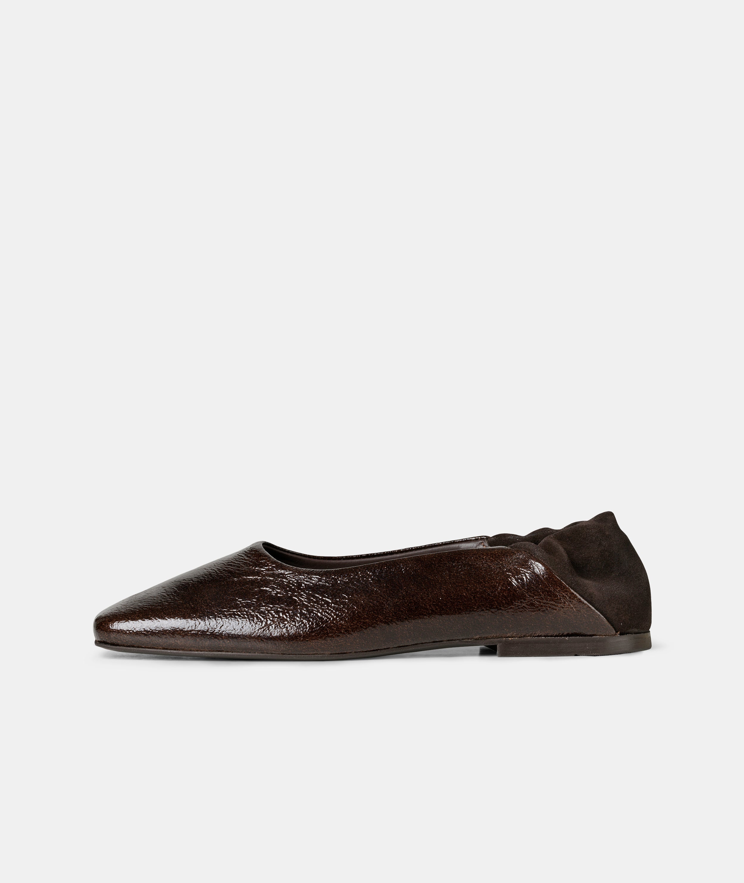 GARMENT PROJECT WMNS Bella - Brown Vintage Patent Leather Ballerinas 800 Brown