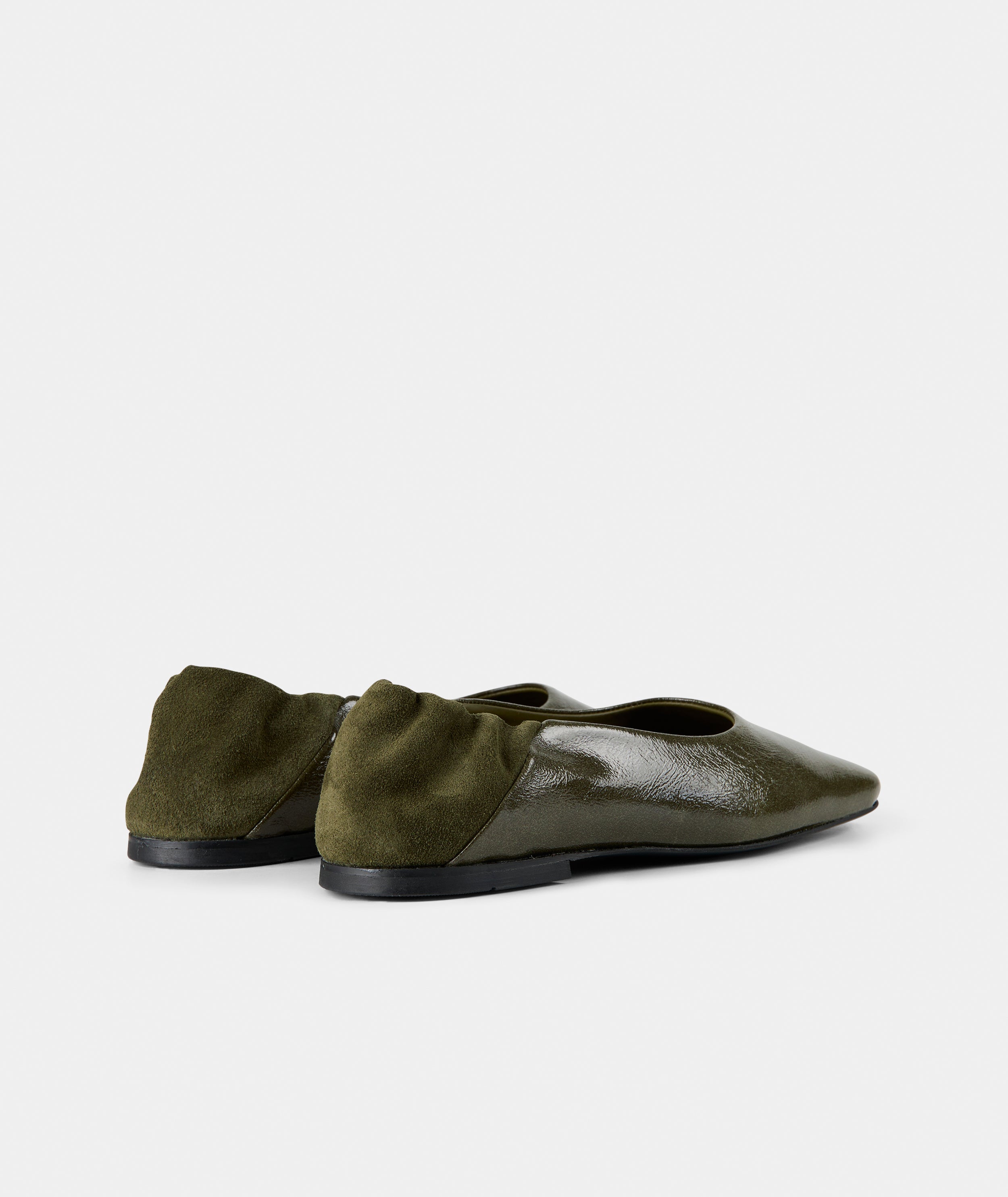 GARMENT PROJECT WMNS Bella - Olive Vintage Patent Leather Ballerinas 250 Olive