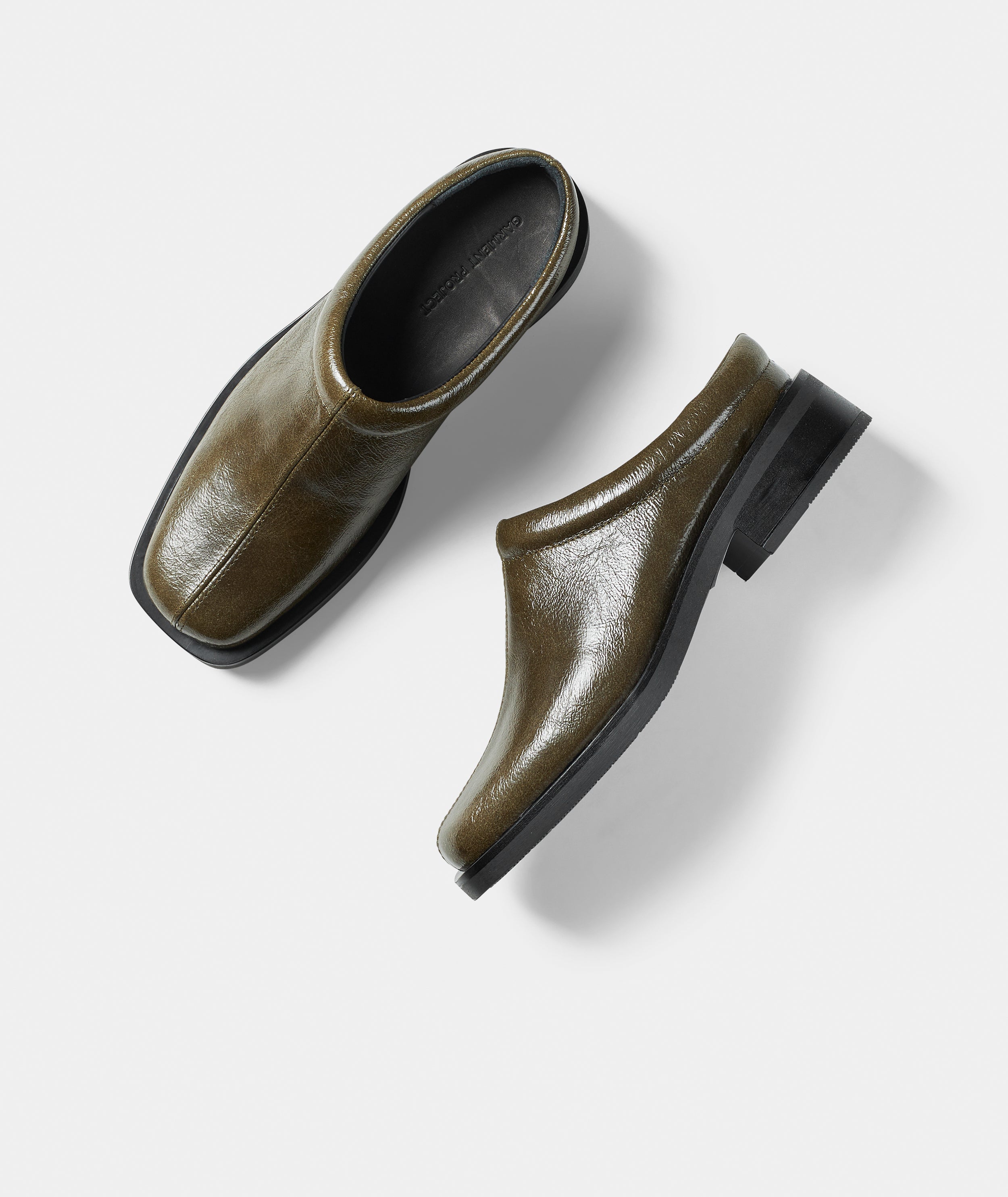 GARMENT PROJECT WMNS Blake - Olive Vintage Patent Leather Mules 250 Olive