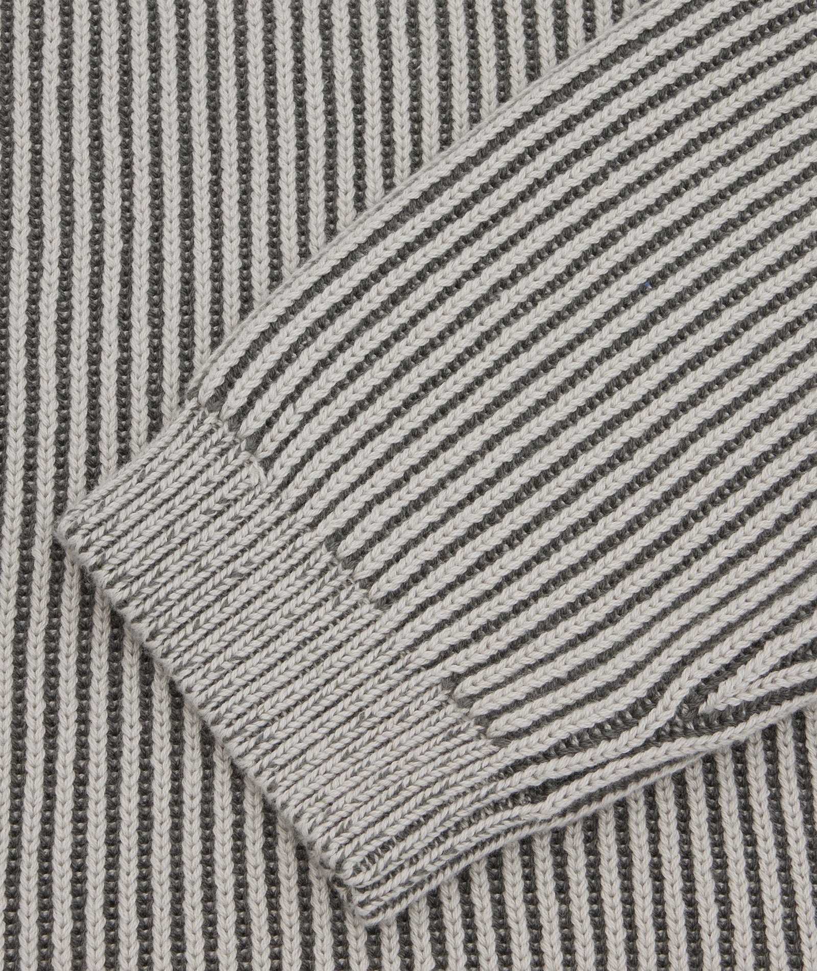 GARMENT PROJECT MAN Boxy Cotton Knit - Bicolored bone/elephant Knit 111 Bone White