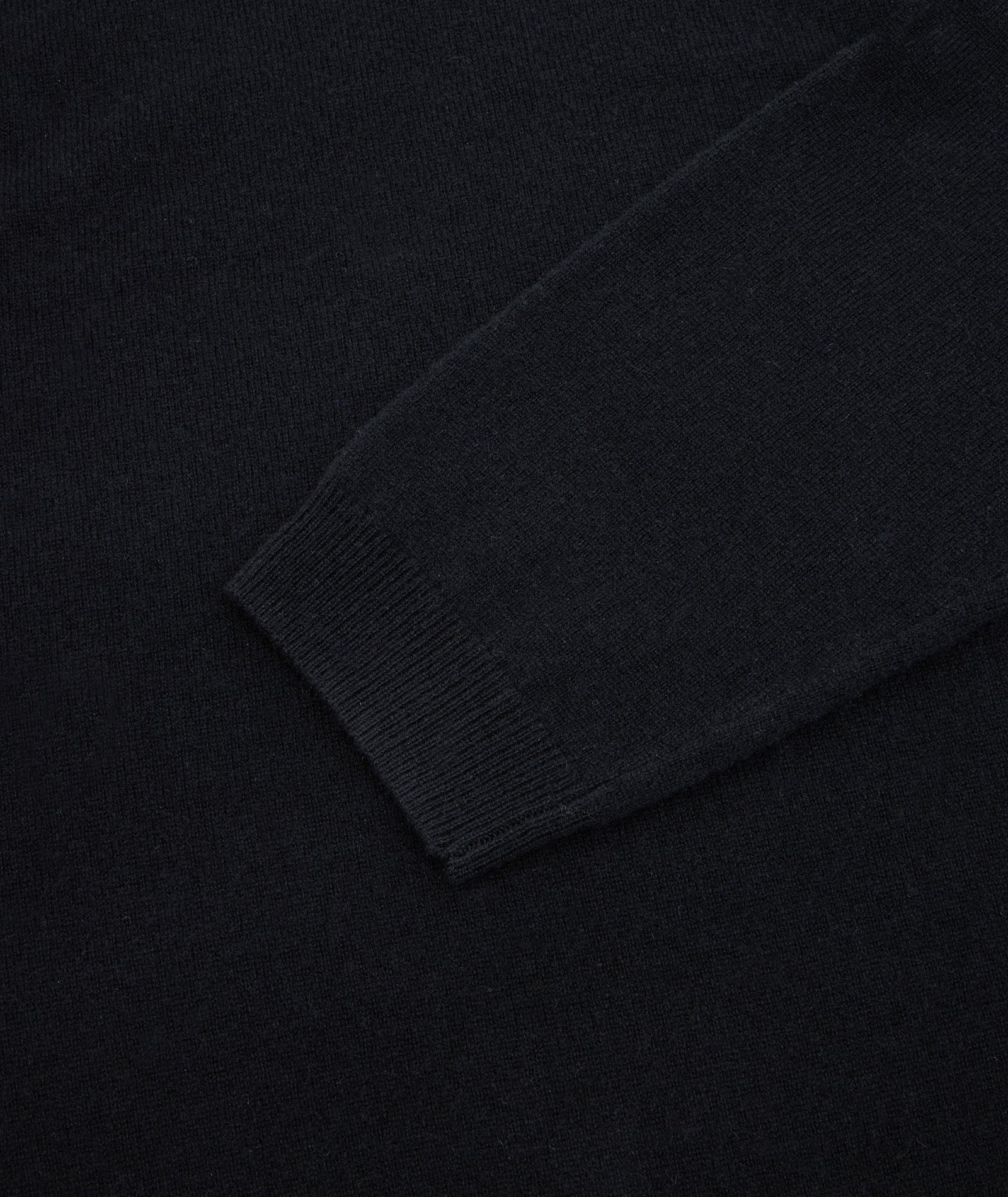 GARMENT PROJECT MAN Cashmere Raglan Knit - Black Knit 999 Black