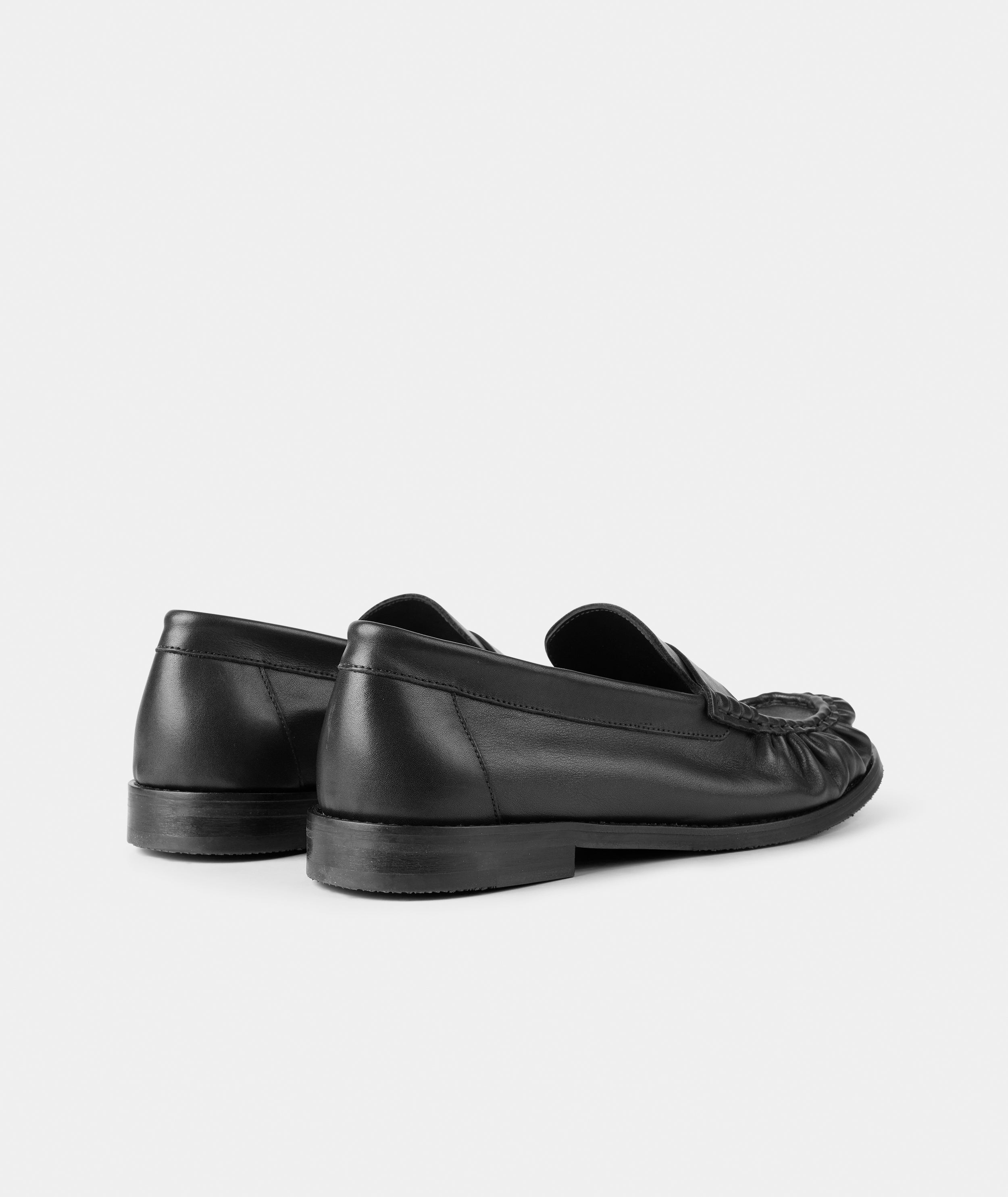 GARMENT PROJECT MAN Charlie - Black Leather Loafer 999 Black