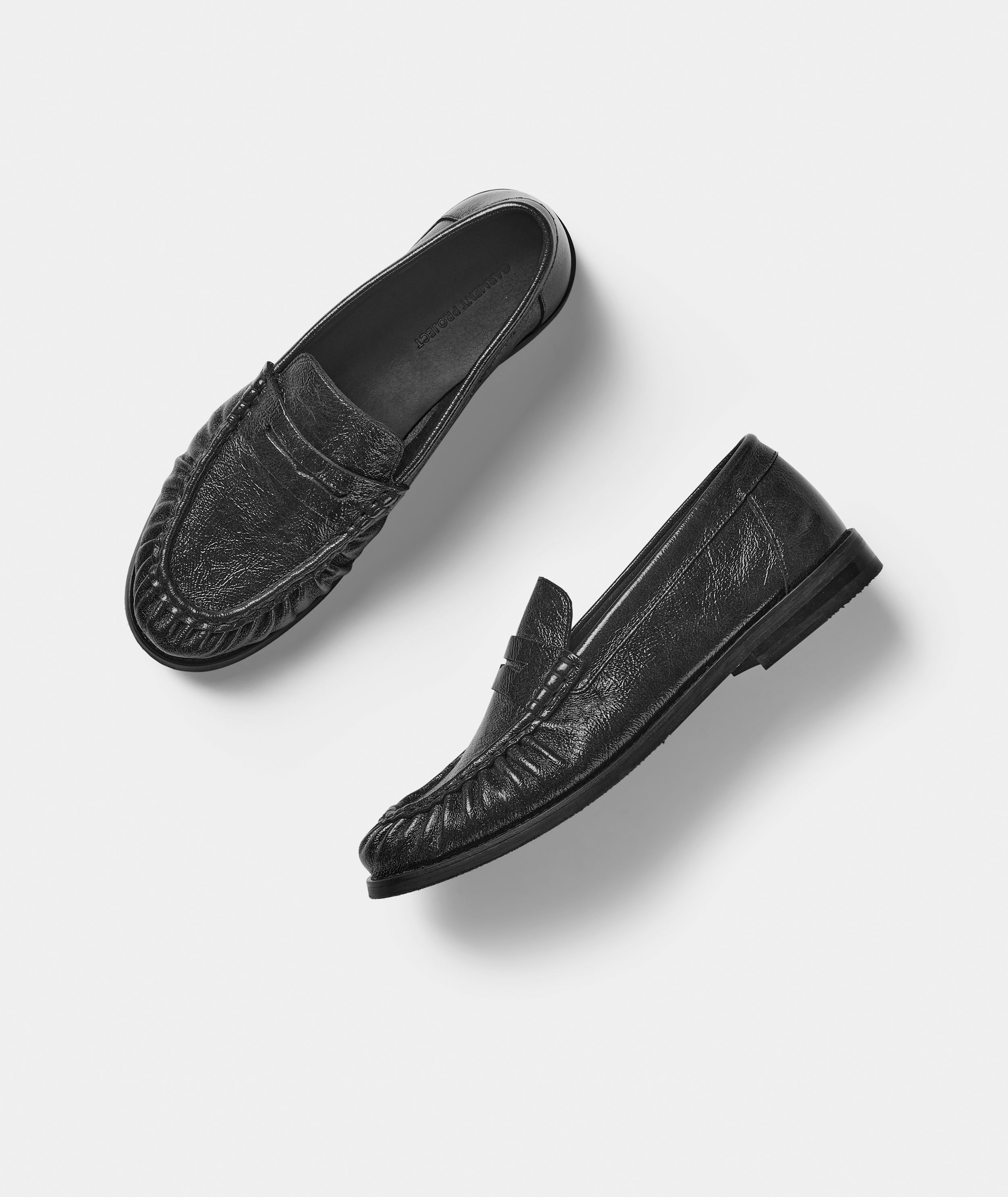 GARMENT PROJECT MAN Charlie - Black Vintage Patent Leather Loafer 999 Black