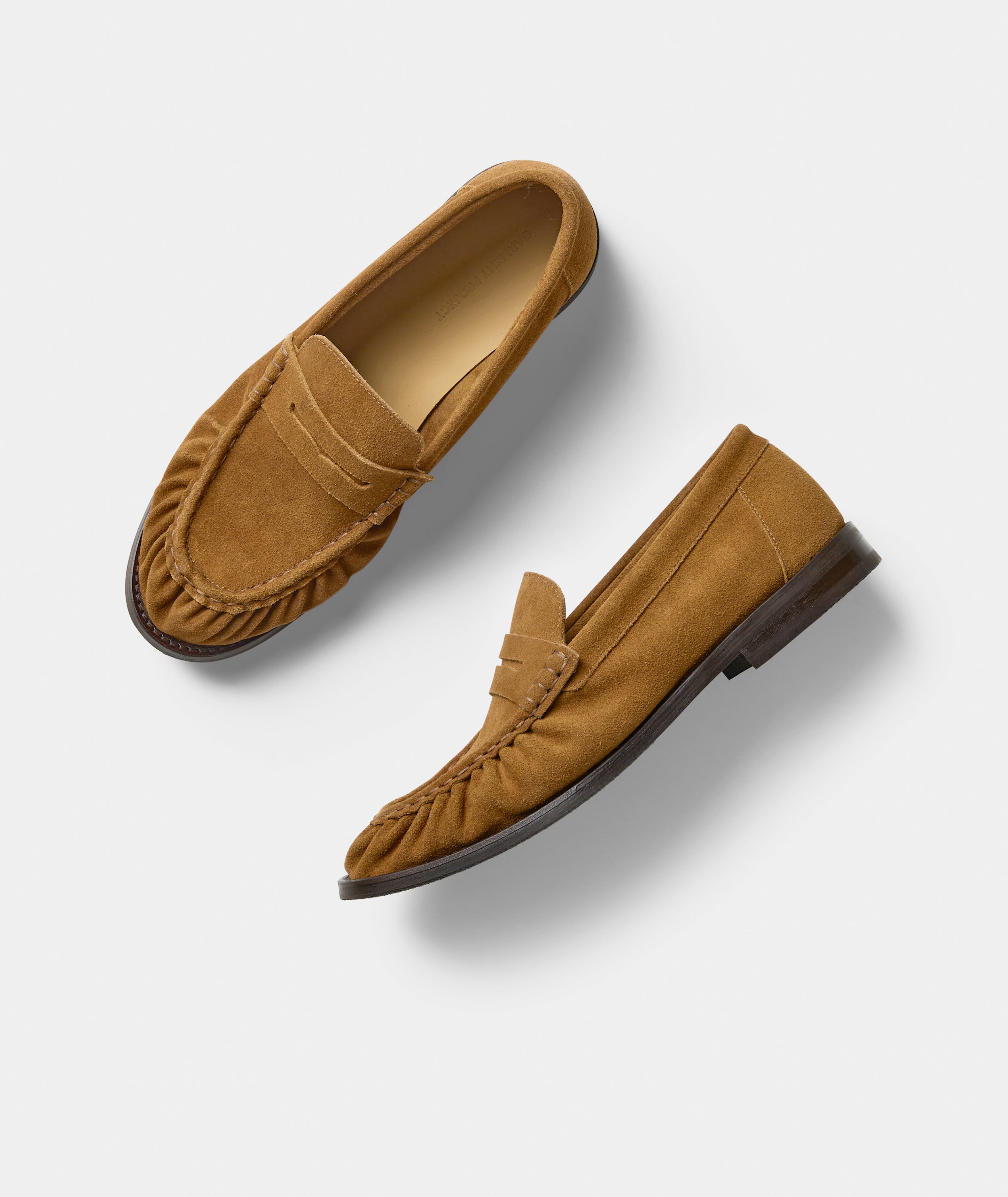 GARMENT PROJECT MAN Charlie - Cognac Suede Loafer 650 Cognac