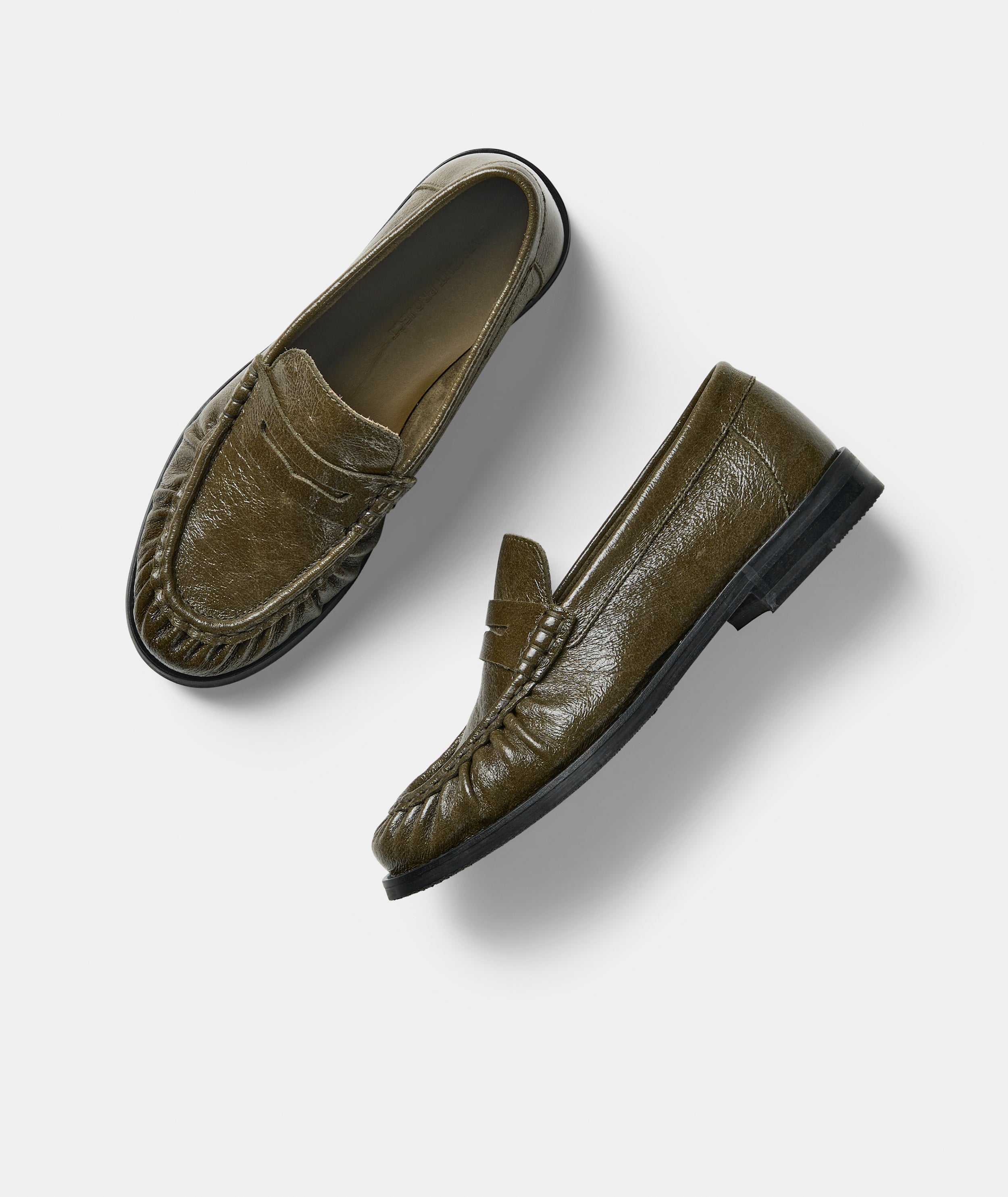 GARMENT PROJECT WMNS Charlie - Olive Vintage Patent Leather Loafer 250 Olive