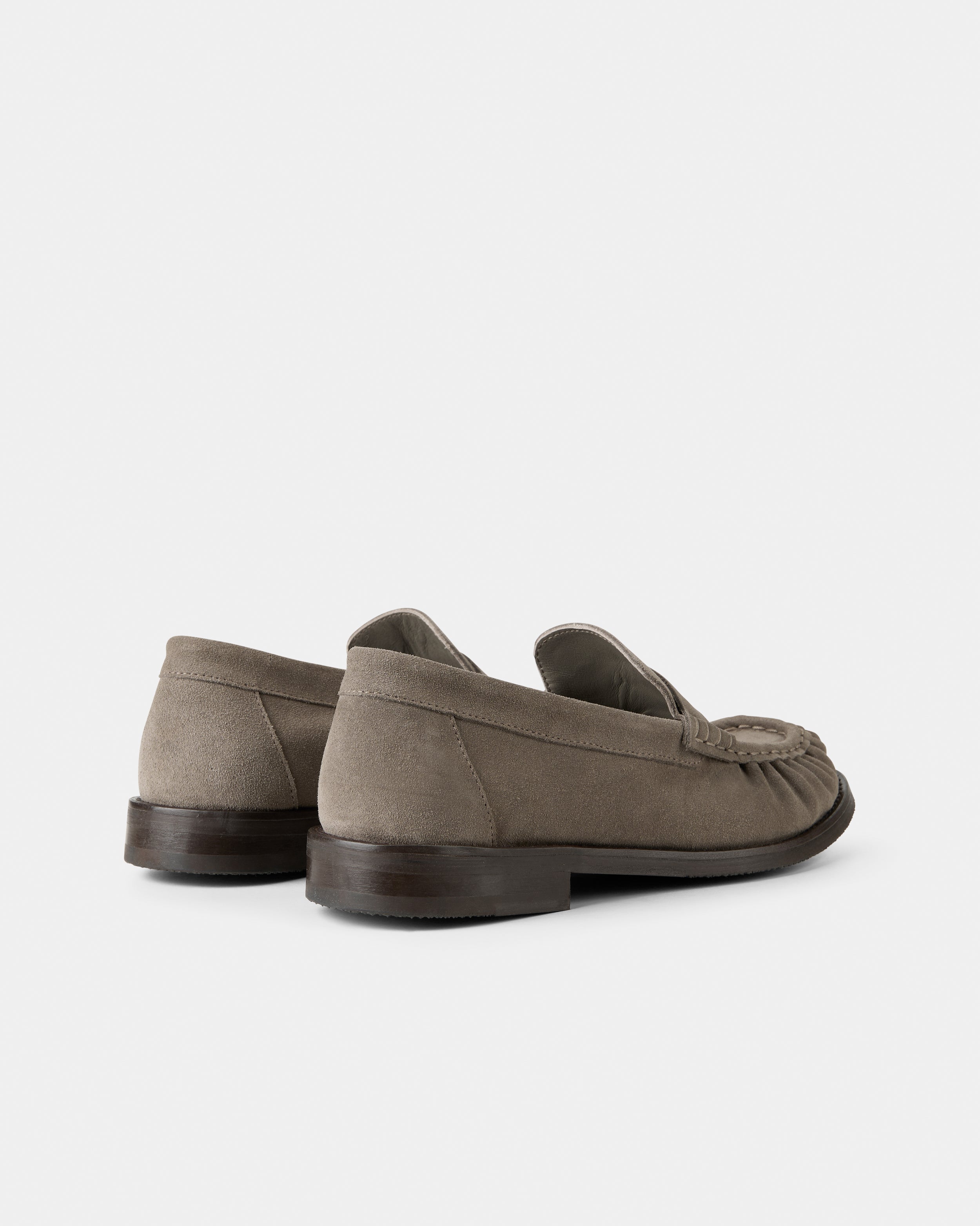 GARMENT PROJECT MAN Charlie - Truffle Suede Loafer 265 Truffle