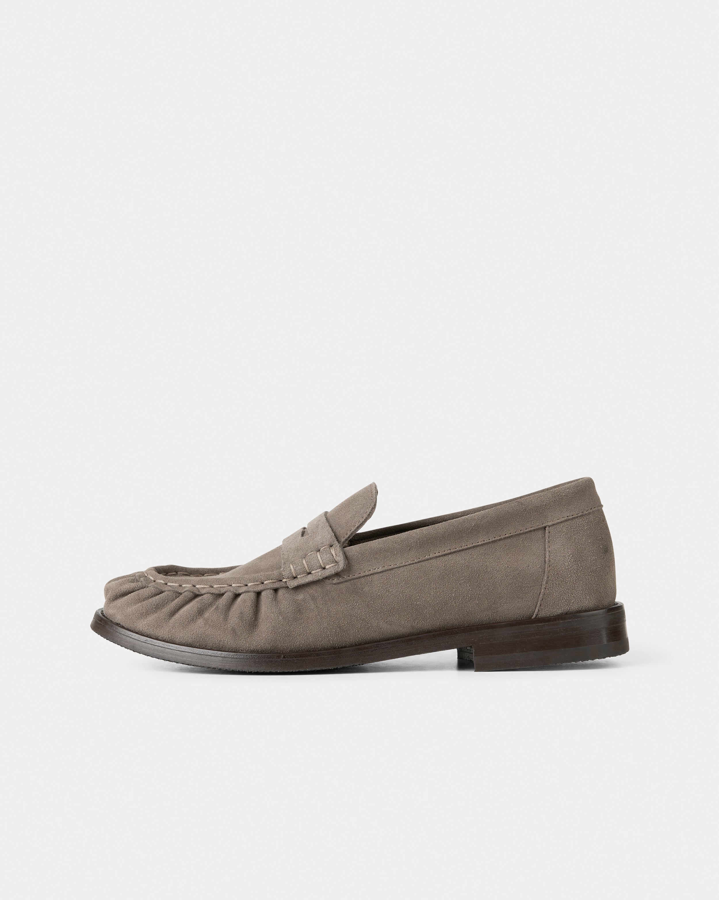 GARMENT PROJECT MAN Charlie - Truffle Suede Loafer 265 Truffle