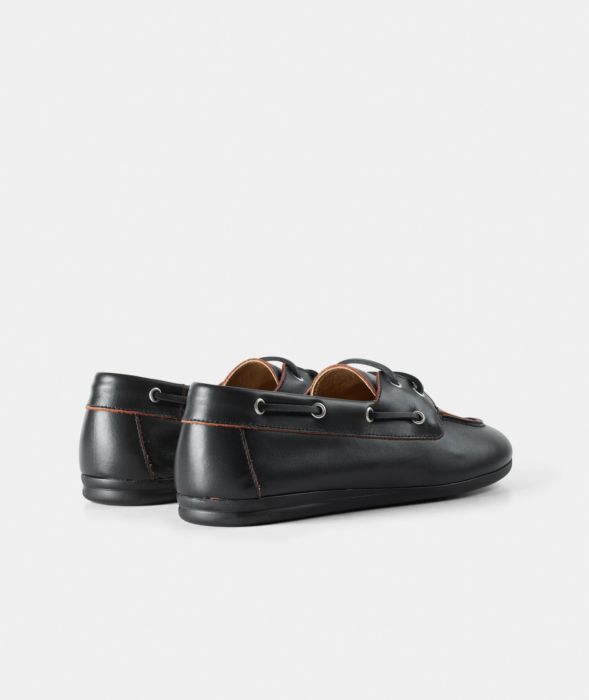 GARMENT PROJECT WMNS Daisy Boat Shoe - Black Vintage Leather Shoes