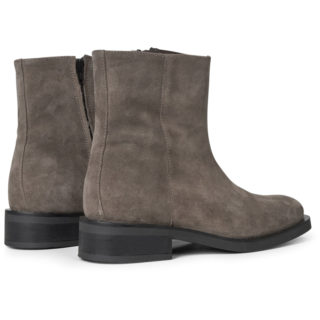 GARMENT PROJECT WMNS Drew - Truffle Suede Boots 265 Truffle
