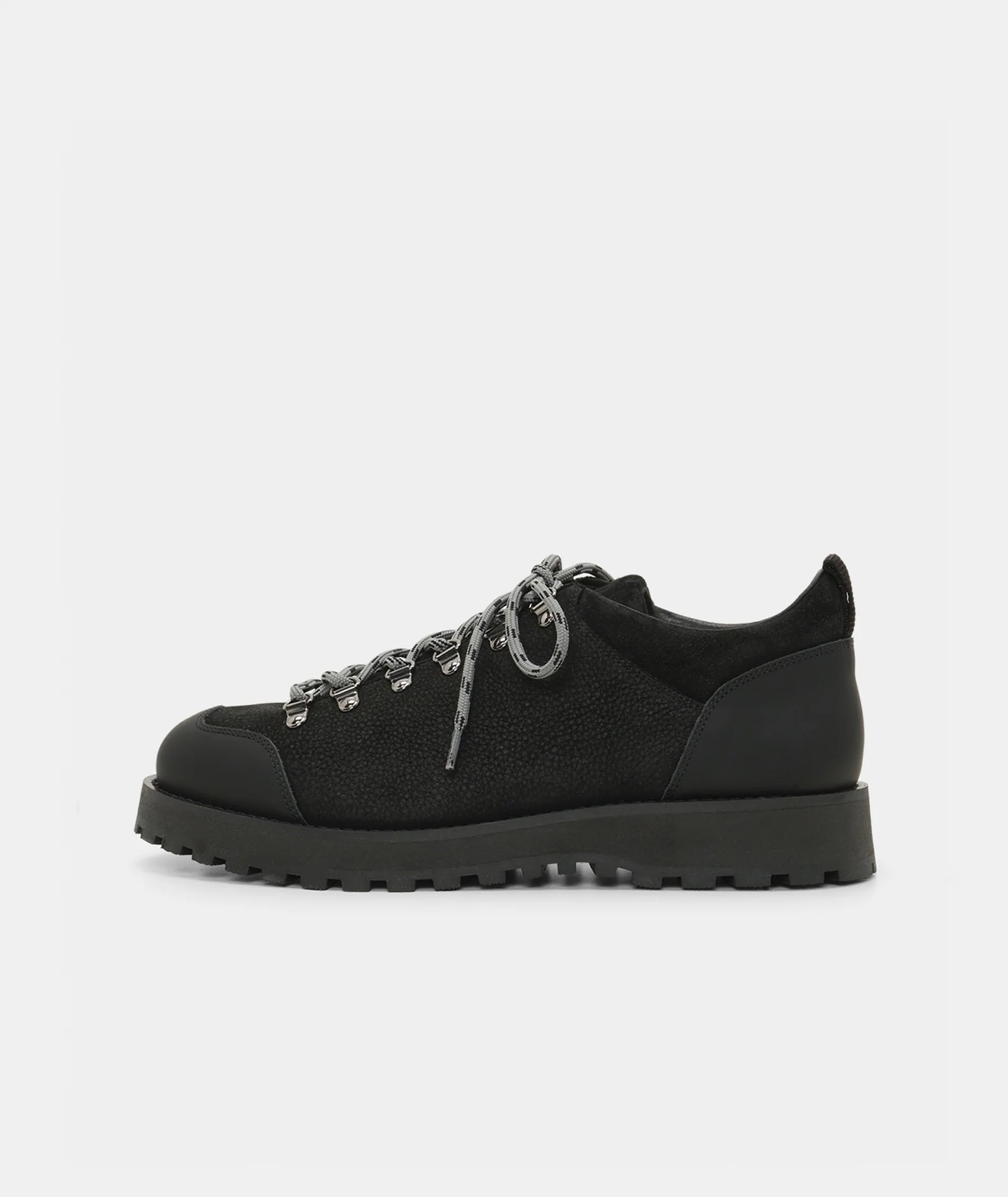 GARMENT PROJECT MAN Dune Low - Black Tumbled Nubuck Shoes 999 Black