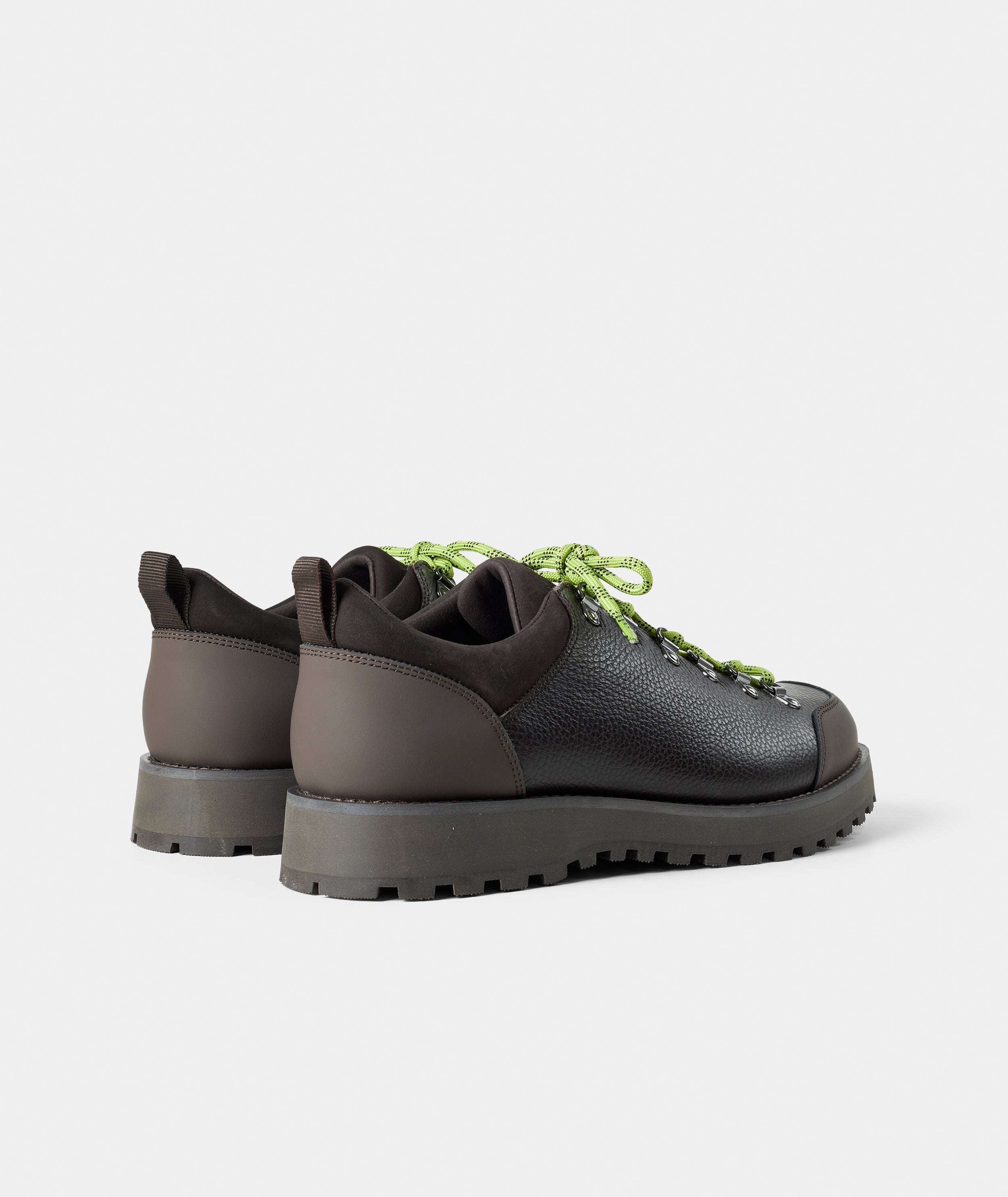 GARMENT PROJECT MAN Dune Low - Brown Tumbled Leather Shoes 800 Brown