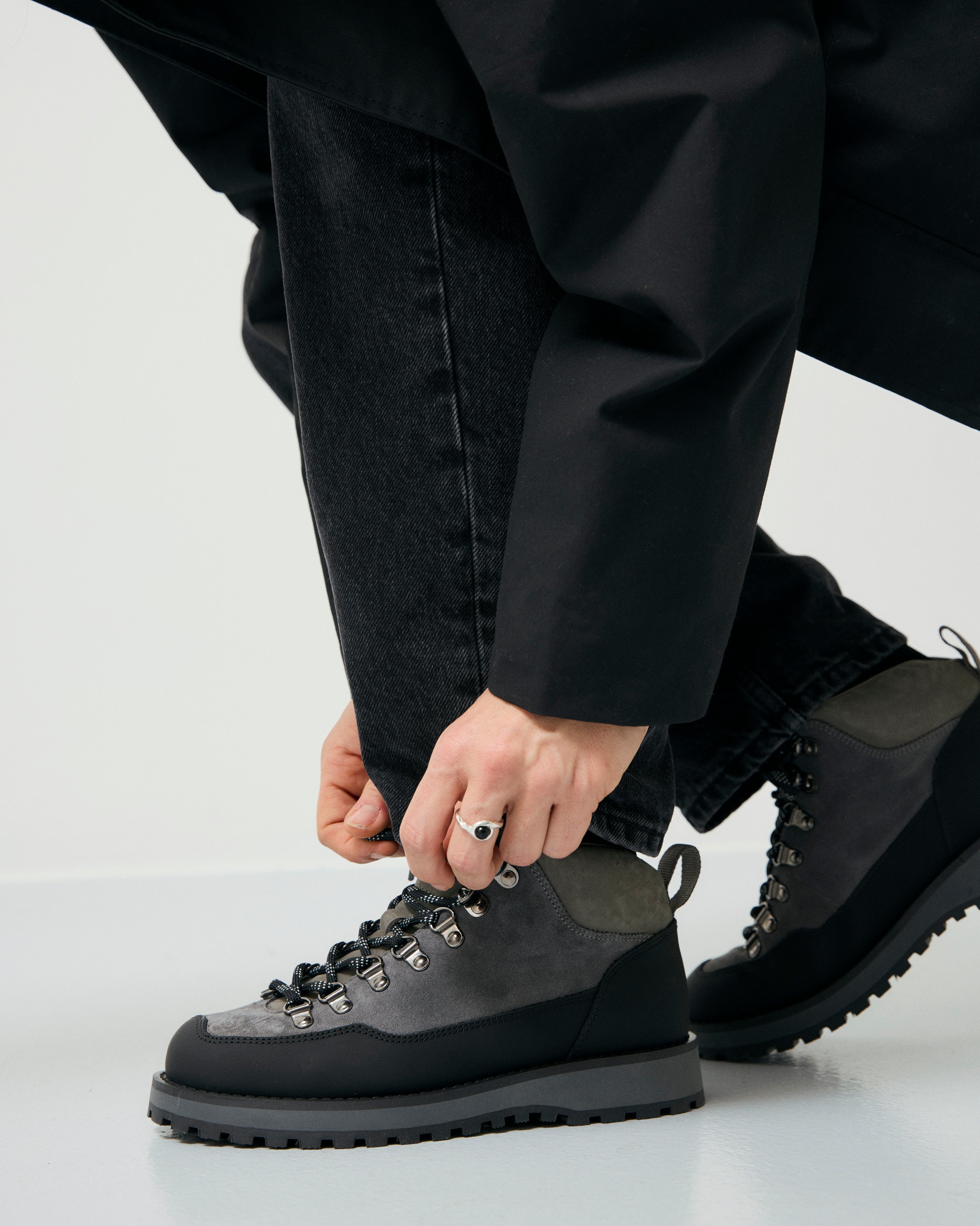 GARMENT PROJECT WMNS Dune Mid - Dark Grey Suede Boots 7673 Dark Grey
