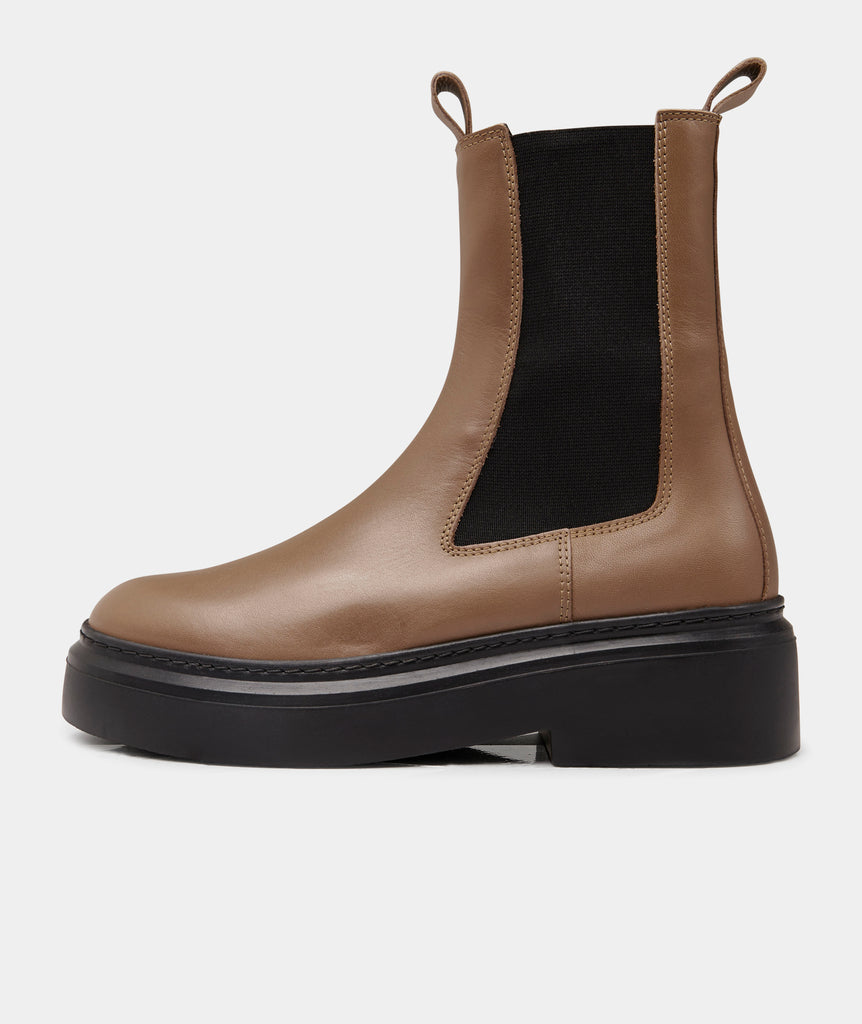 GARMENT PROJECT WMNS June Chelsea - Truffle Leather Shoes 265 Truffle