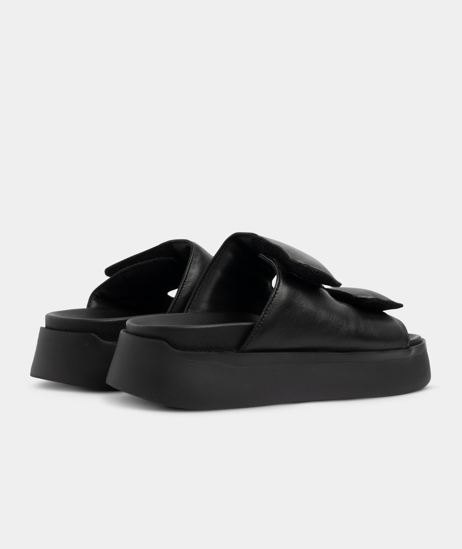 GARMENT PROJECT WMNS Juno Slide - Black Leather Slipper 999 Black